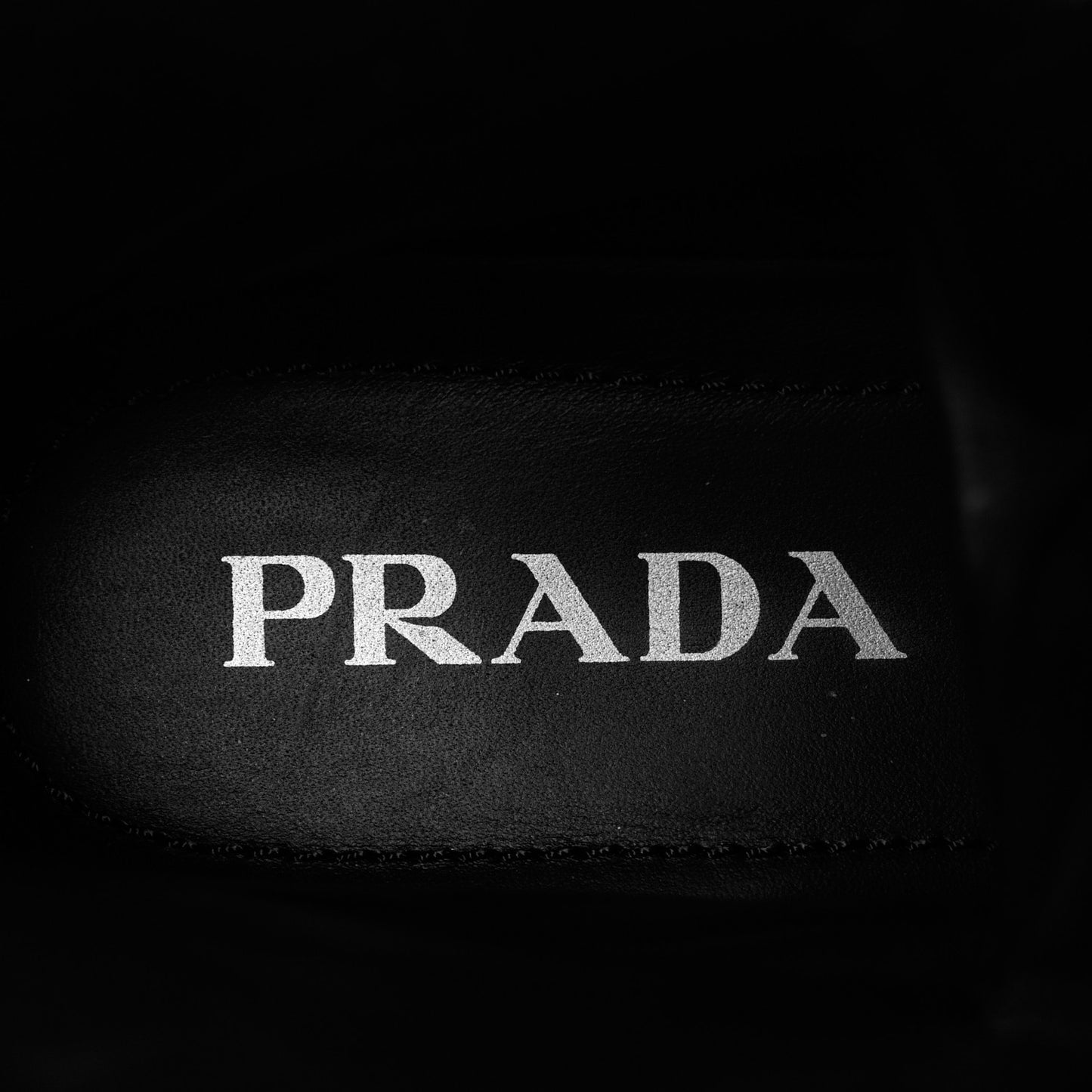 Spazzolato Rois Nylon Metal Triangle Logo Monolith Pouch Pocket 55mm Boots 39 Black