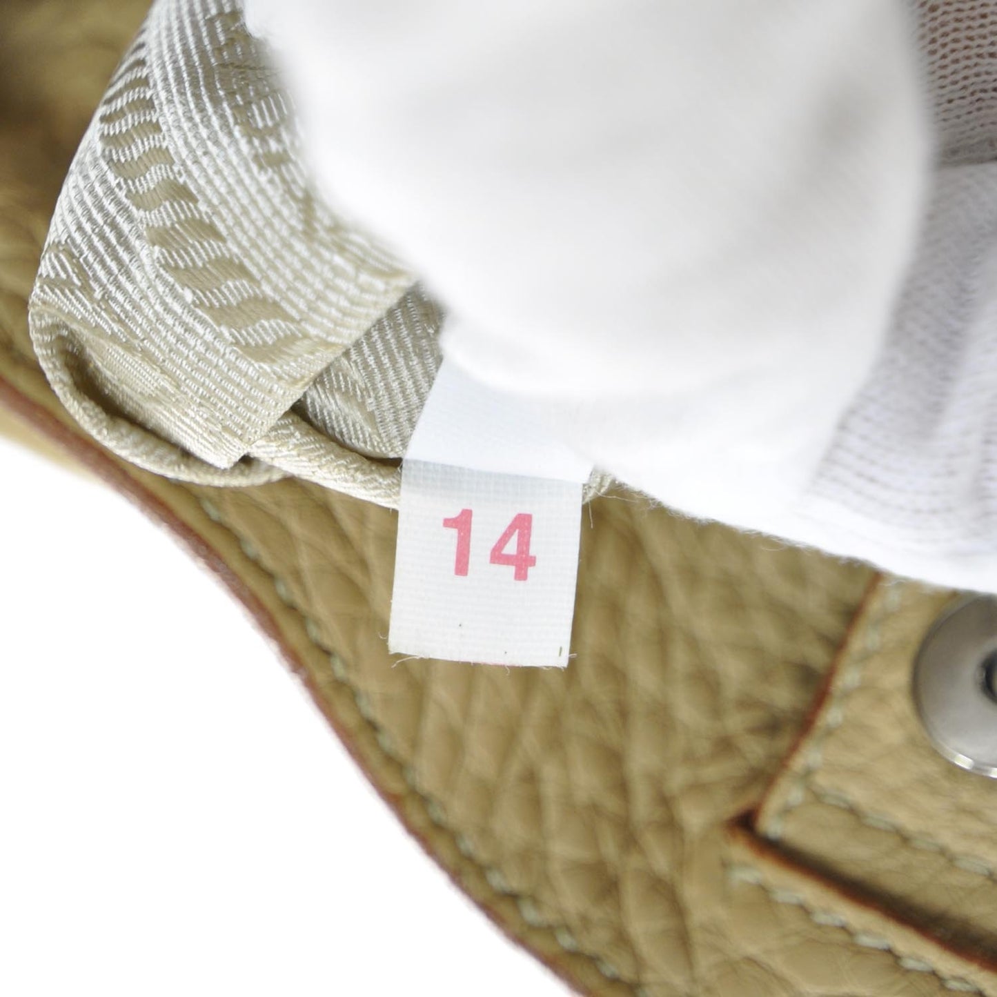 Vitello Daino Logo Shoulder Bag