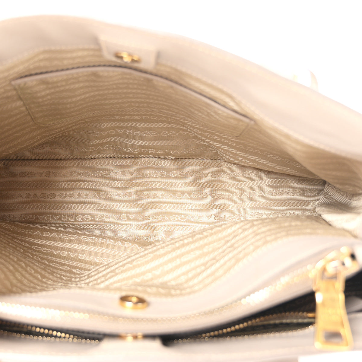 Saffiano Lux Medium Tote Argilla