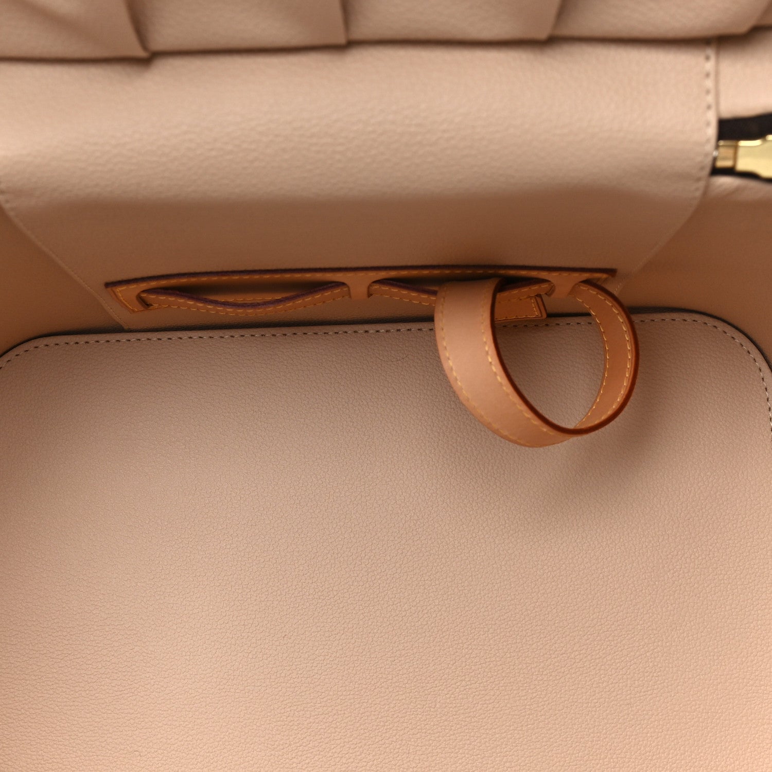 Louis Vuitton Monogram Nice Vanity 4 of 8