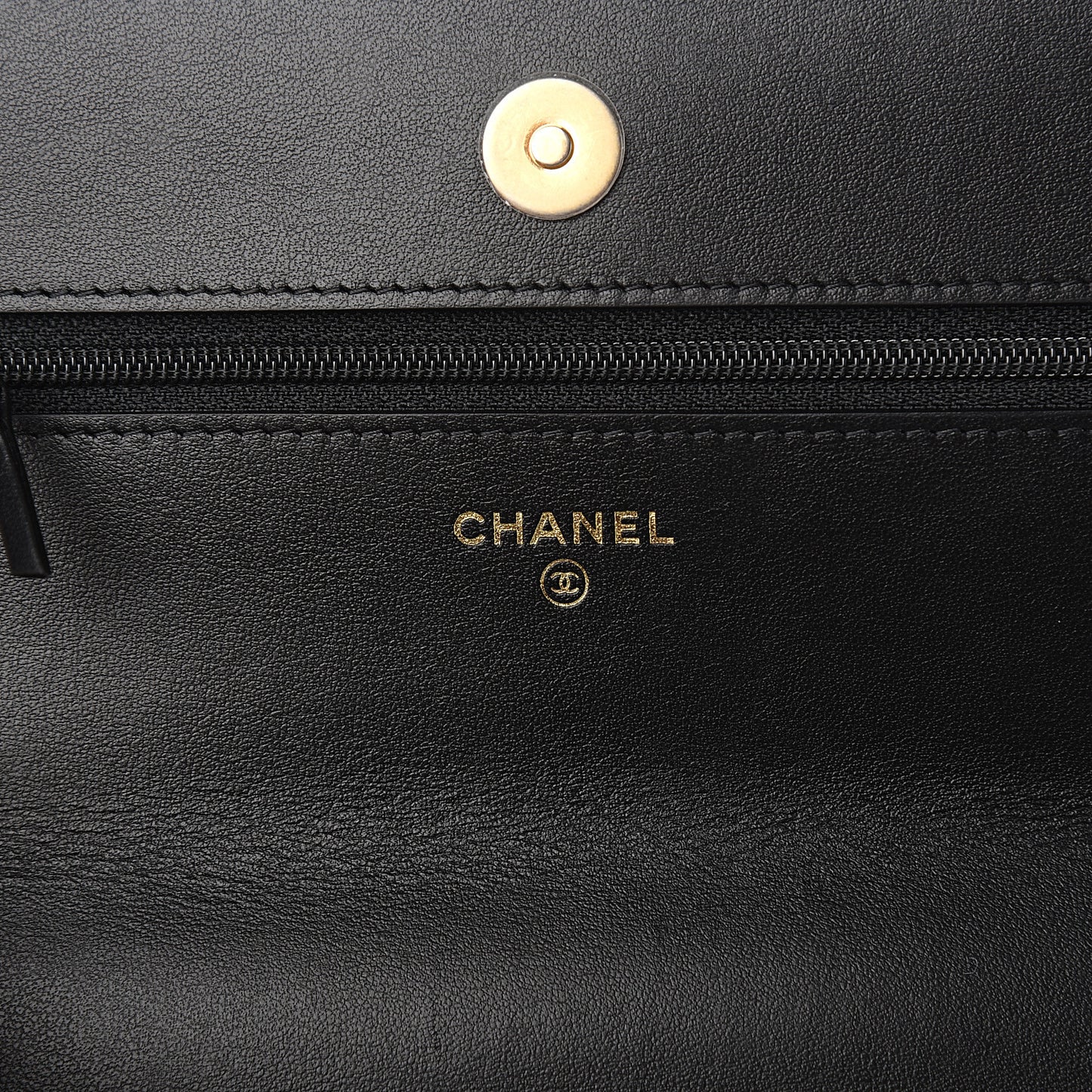 Lambskin Quilted 19 Wallet On Chain WOC Black
