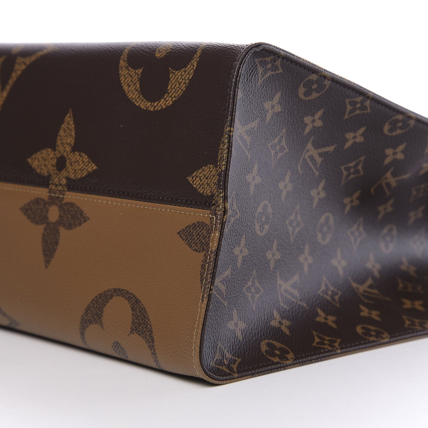 Reverse Monogram Giant Onthego GM