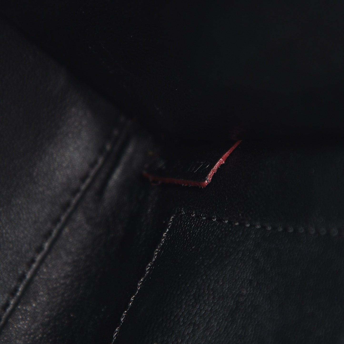 Smooth Calfskin Nano Luggage Black Red