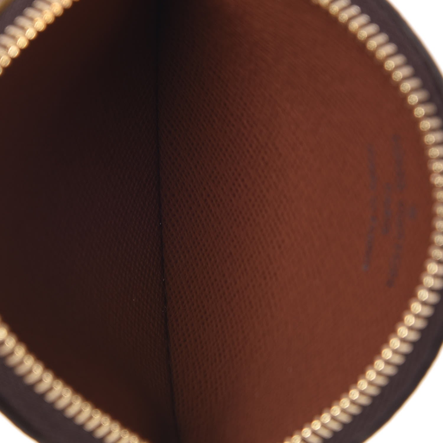 Louis Vuitton Monogram Round Coin Purse 7 of 7