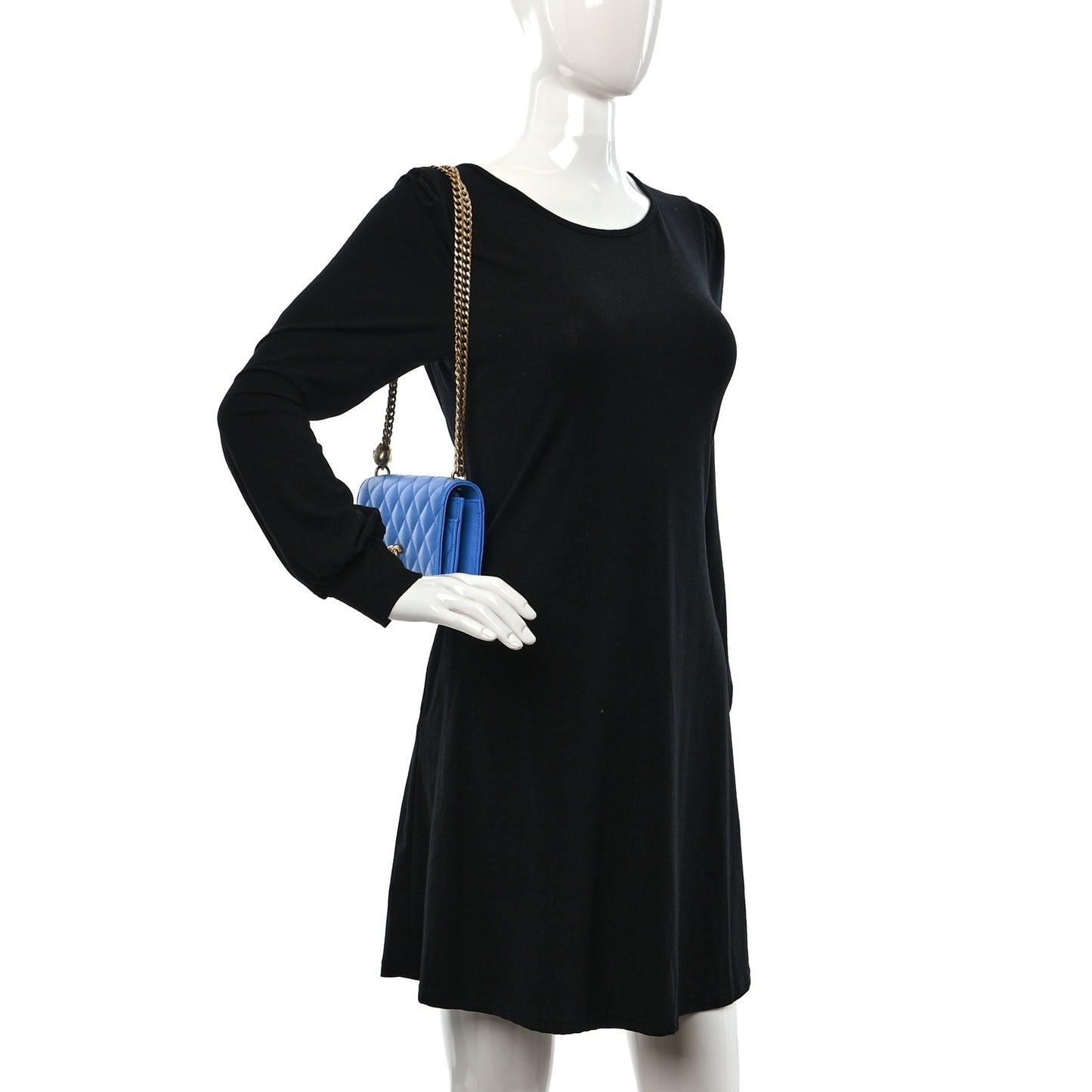 Caviar Quilted Sweetheart Wallet On Chain WOC Blue