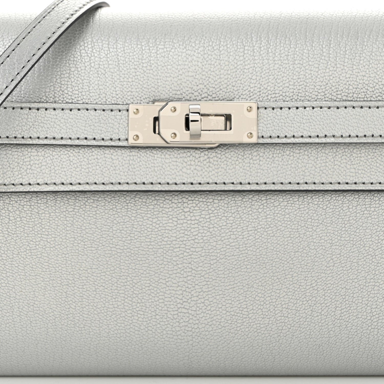 Hermes Metallic Chevre Chamkilight Kelly Wallet To Go Argent 8 of 11