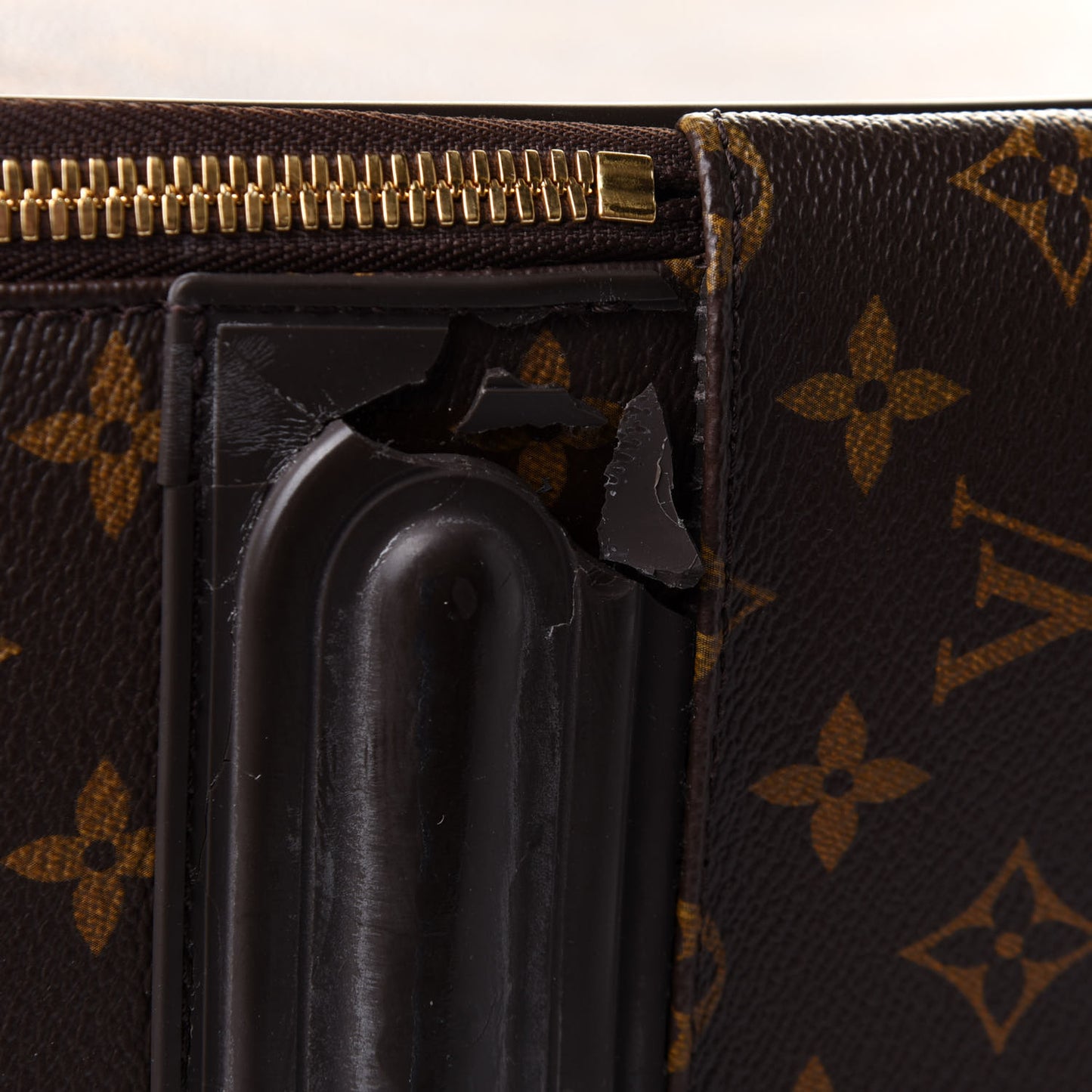 Monogram Pegase 65