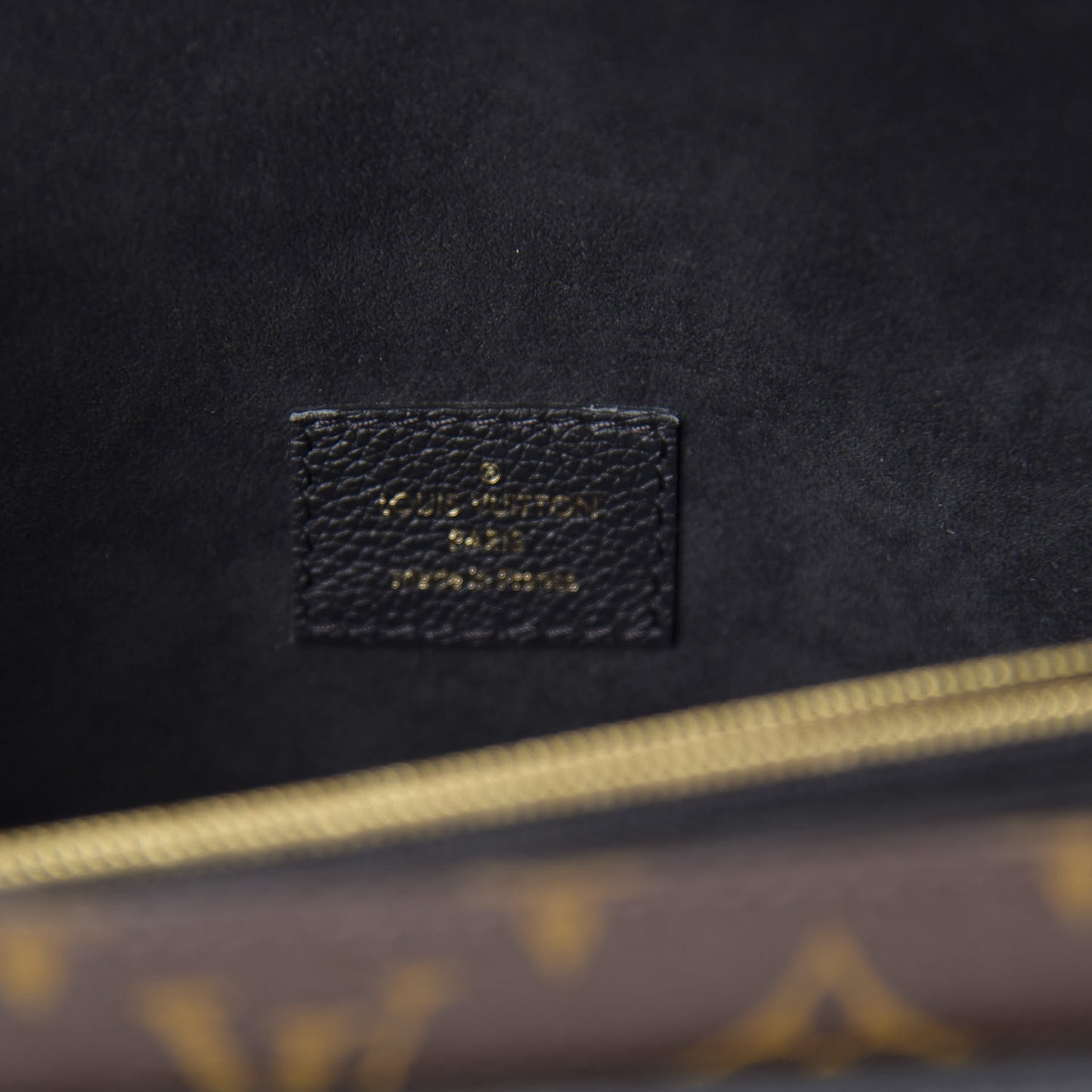 Monogram Victoire Black