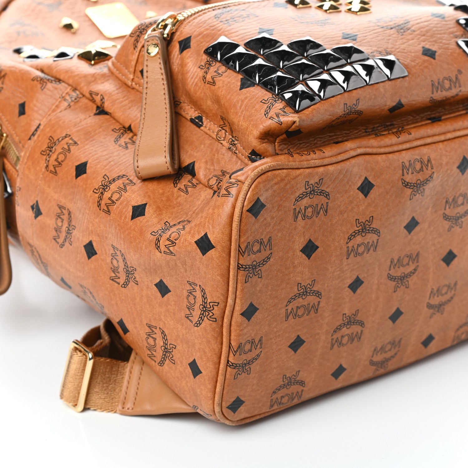 MCM Visetos Studded Medium Stark M Backpack Cognac 8 of 9