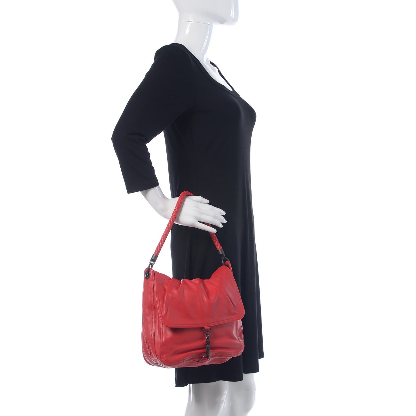 Calfskin Leggero Shoulder Bag New Red