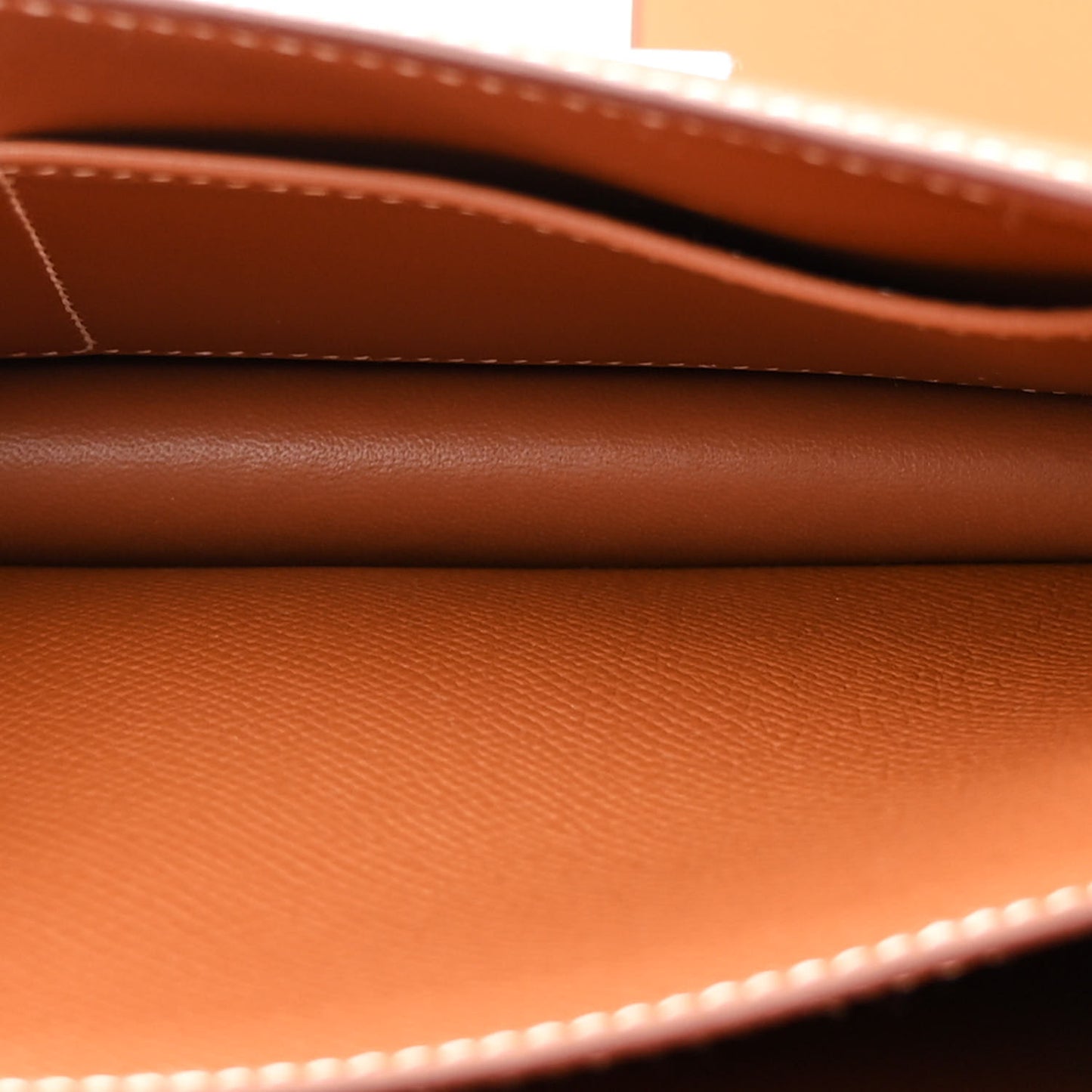 Epsom Constance 18 Gold