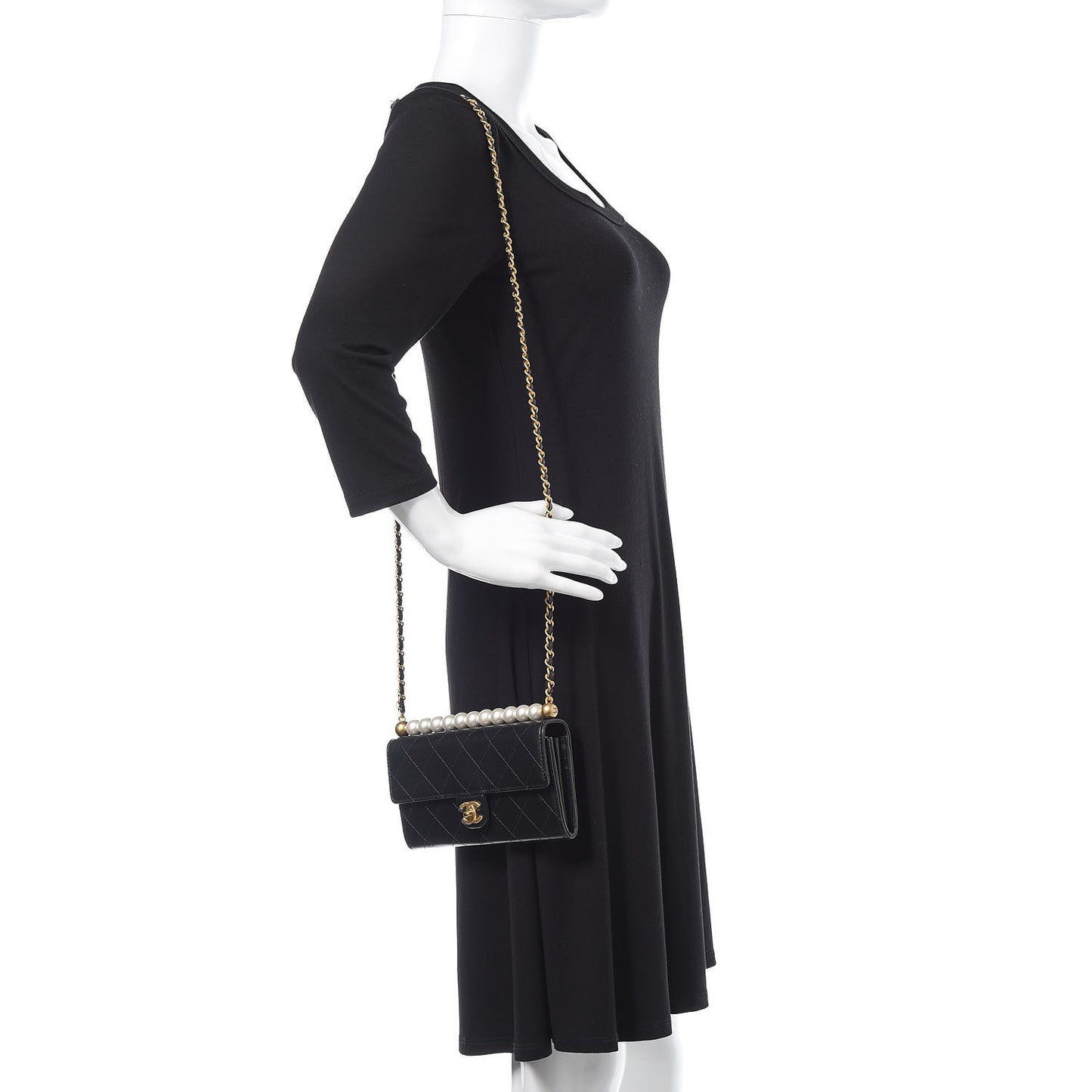 Goatskin Quilted Chic Pearls Clutch With Chain Black
