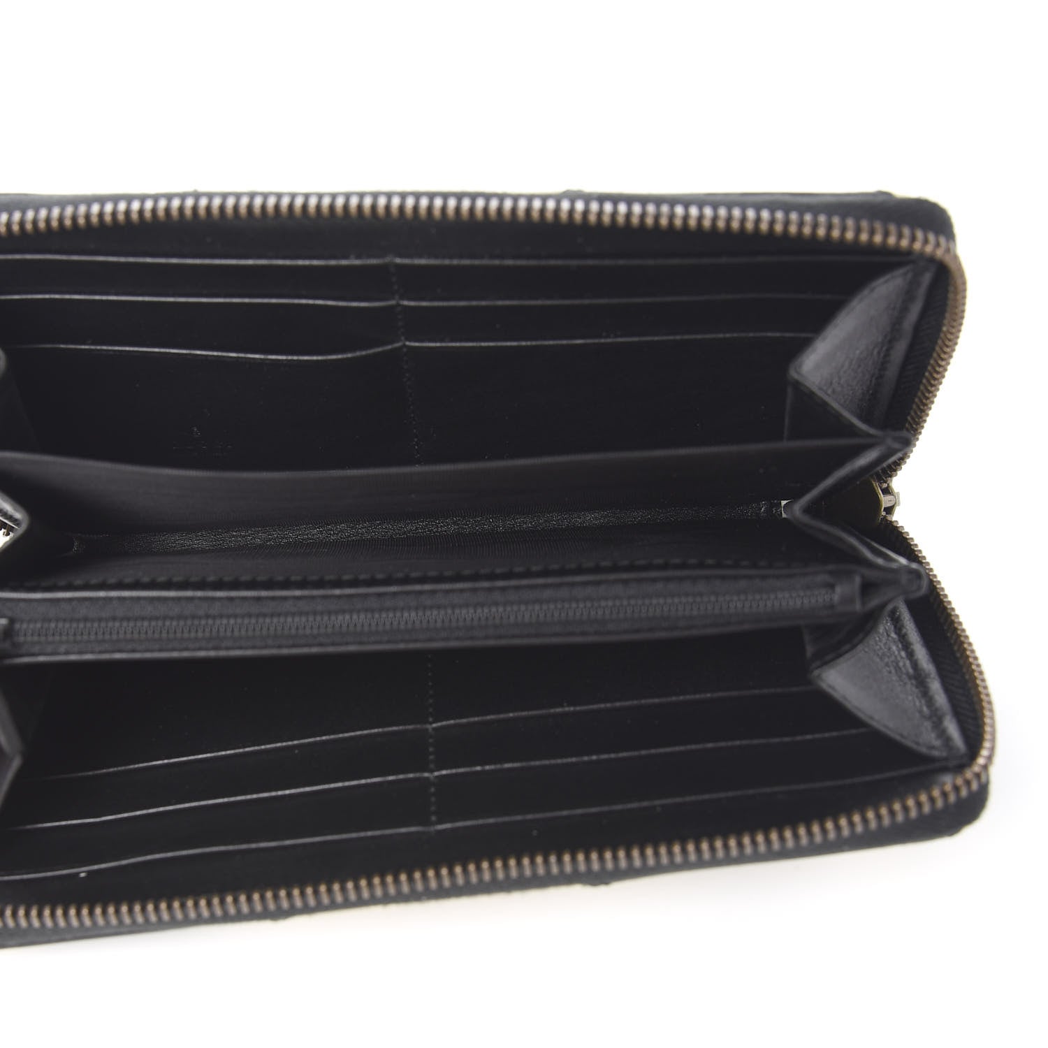 Gucci Calfskin Matelasse GG Marmont Zip Around Wallet Black White 4 of 6