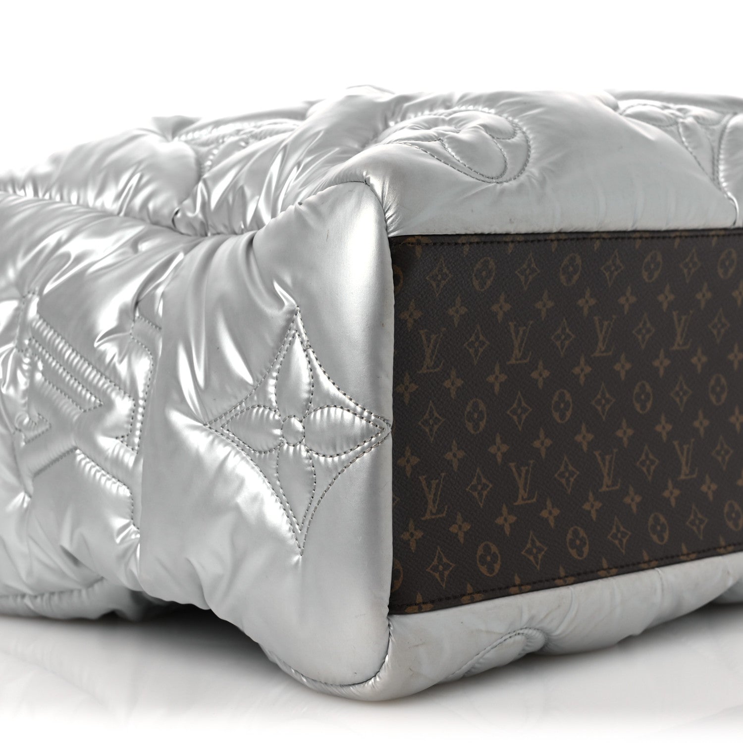 Louis Vuitton Econyl Monogram Pillow Giant Onthego GM Silver 7 of 9