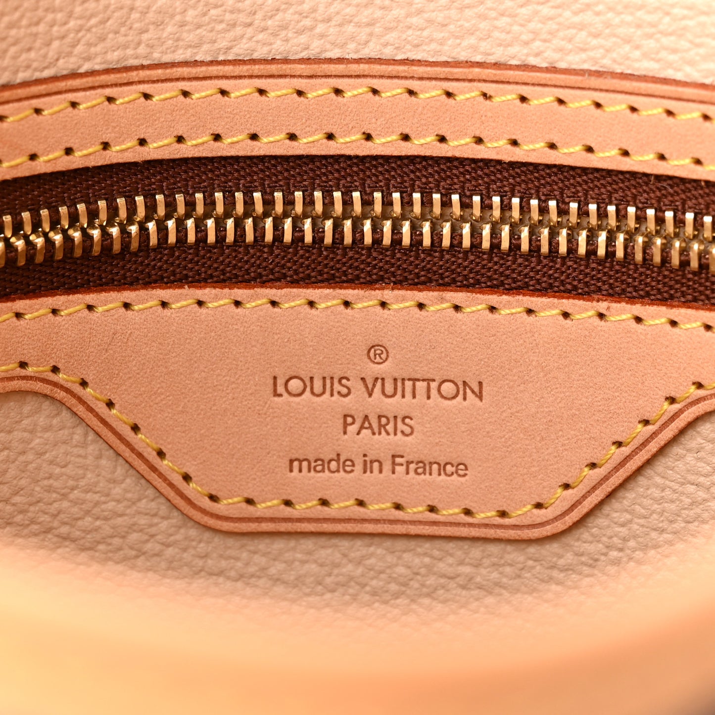 Monogram Petit Bucket 23