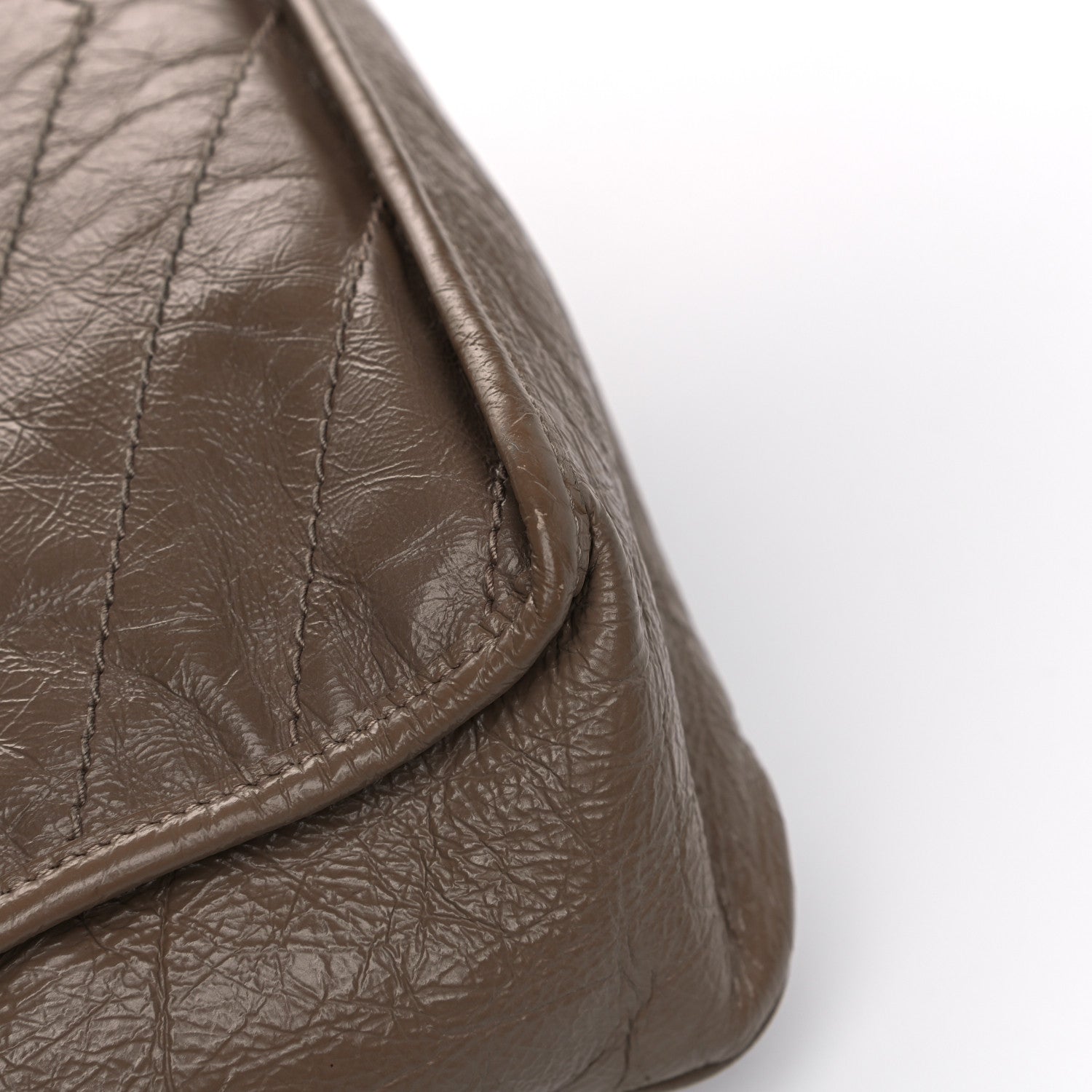 Saint Laurent Crinkled Calfskin Matelasse Monogram Medium Niki Chain Satchel Light Taupe 21 of 27