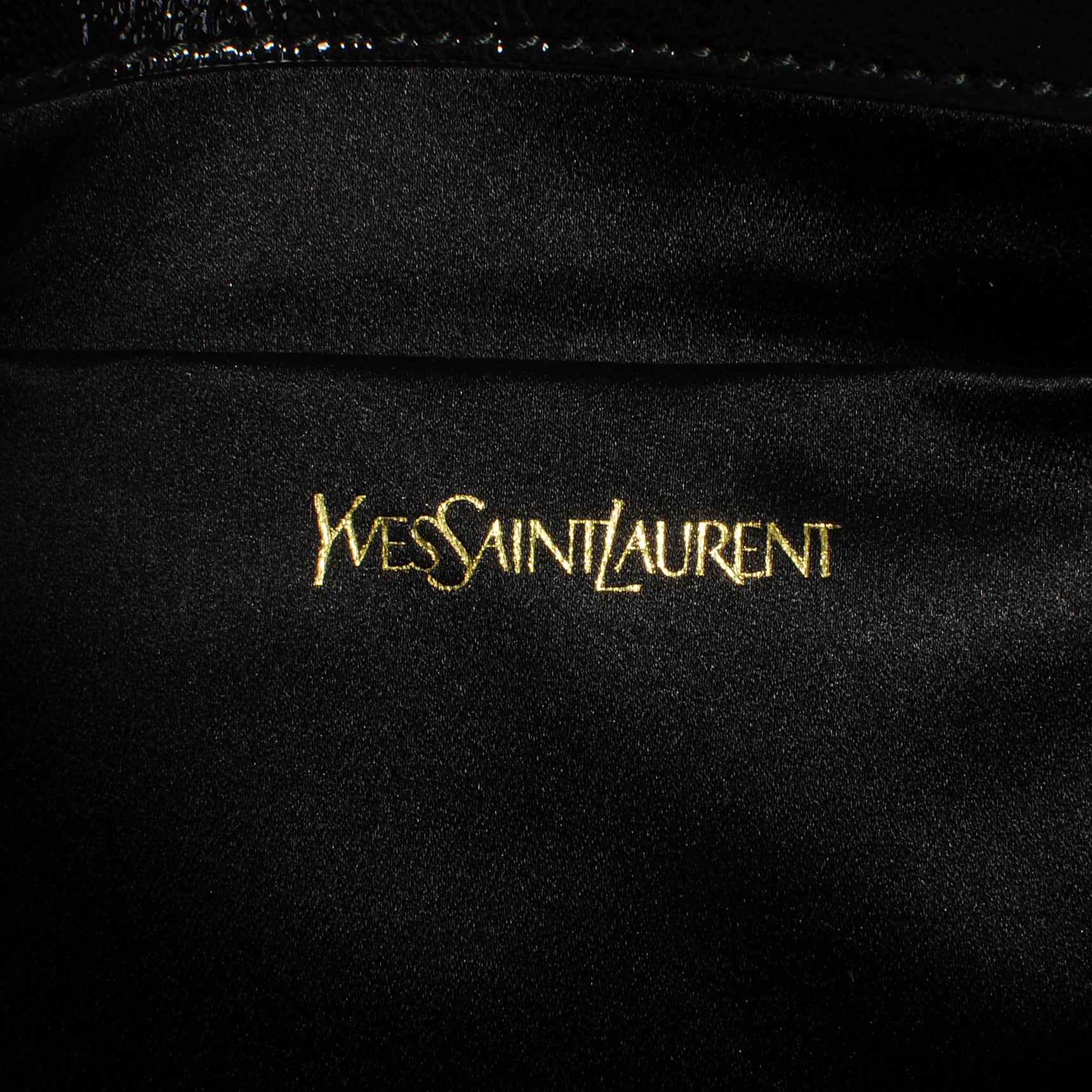 Saint Laurent Textured Patent Monogram Large Belle De Jour Clutch Black 6 of 7