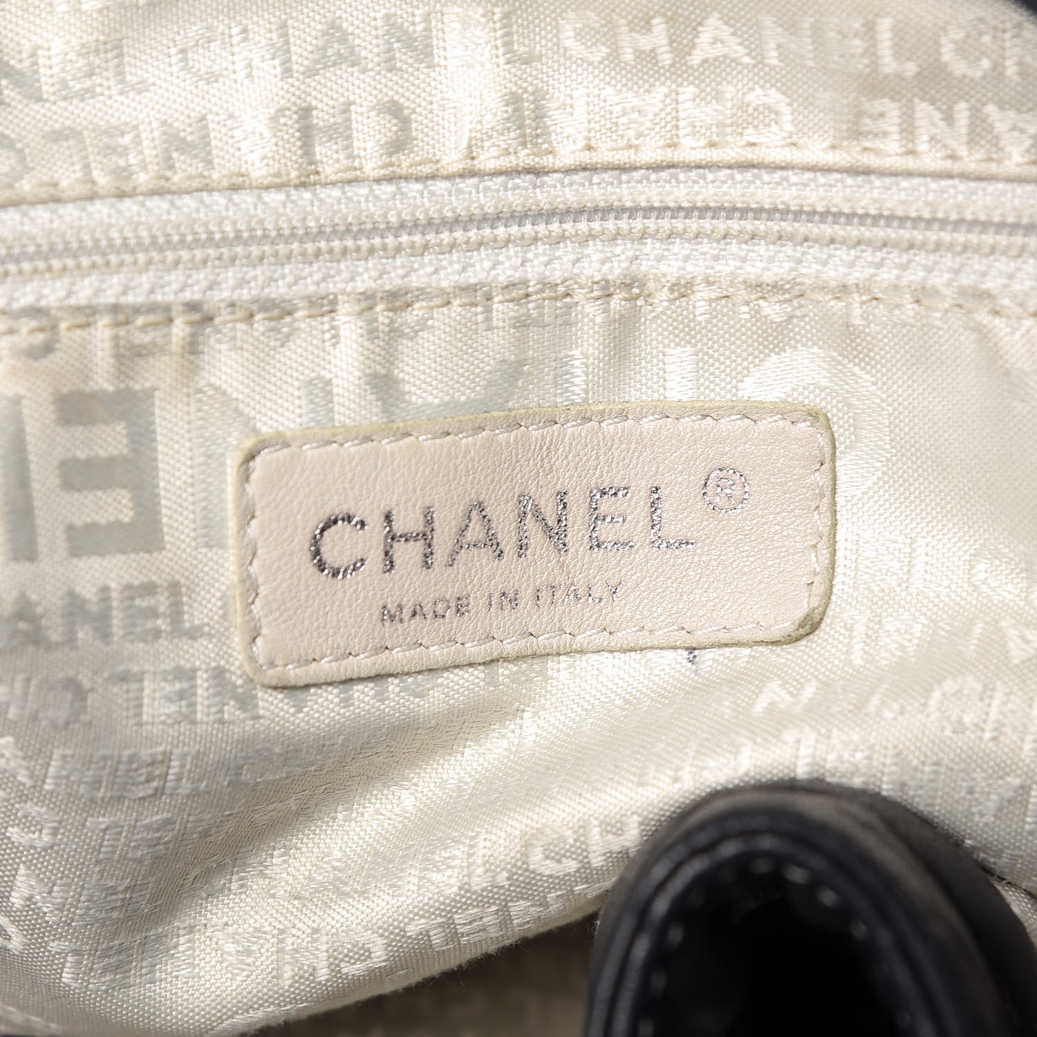 Chanel Lambskin Contrast Stitch Large Drawstring Tote Black 6 of 17