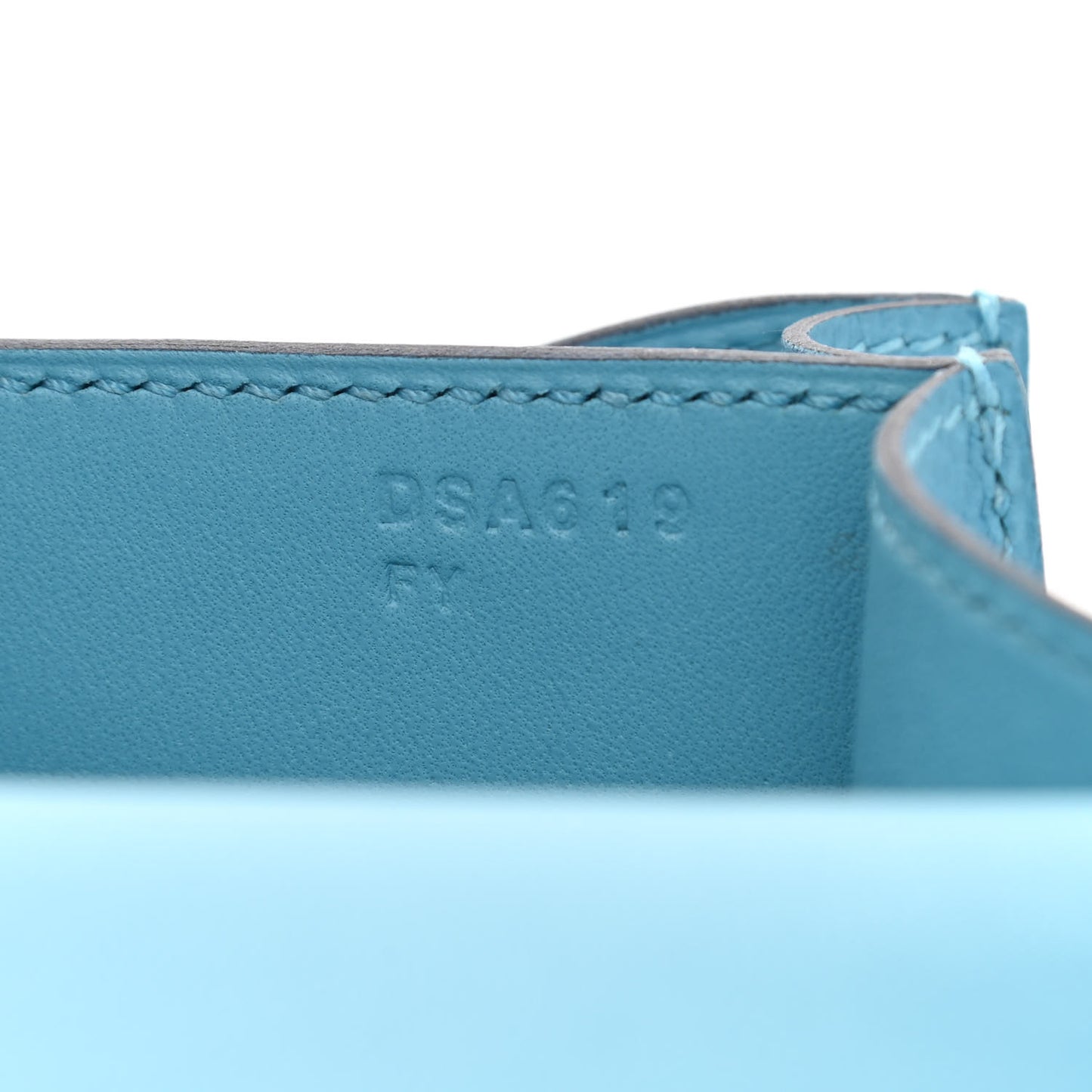 Epsom Enamel Constance 18 Bleu Du Nord Rouge De Coeur