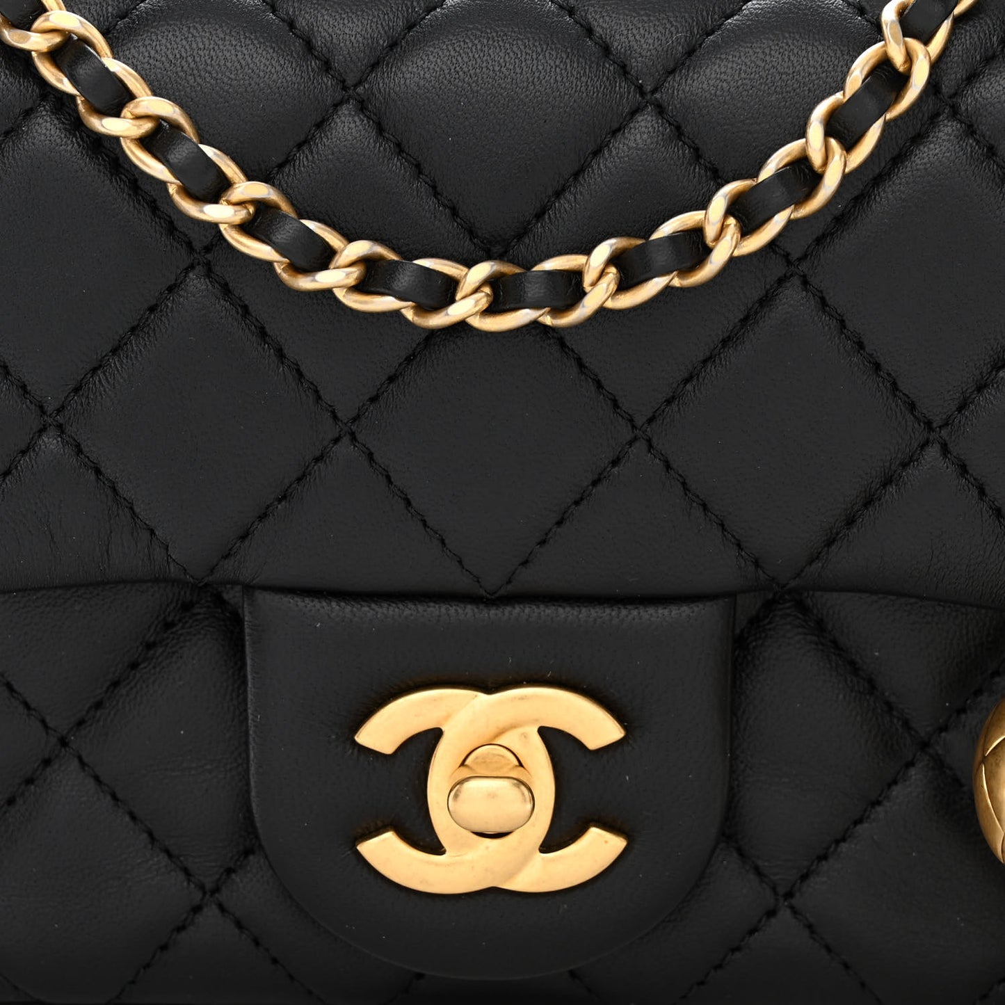 Lambskin Quilted Mini Pearl Crush Flap Black