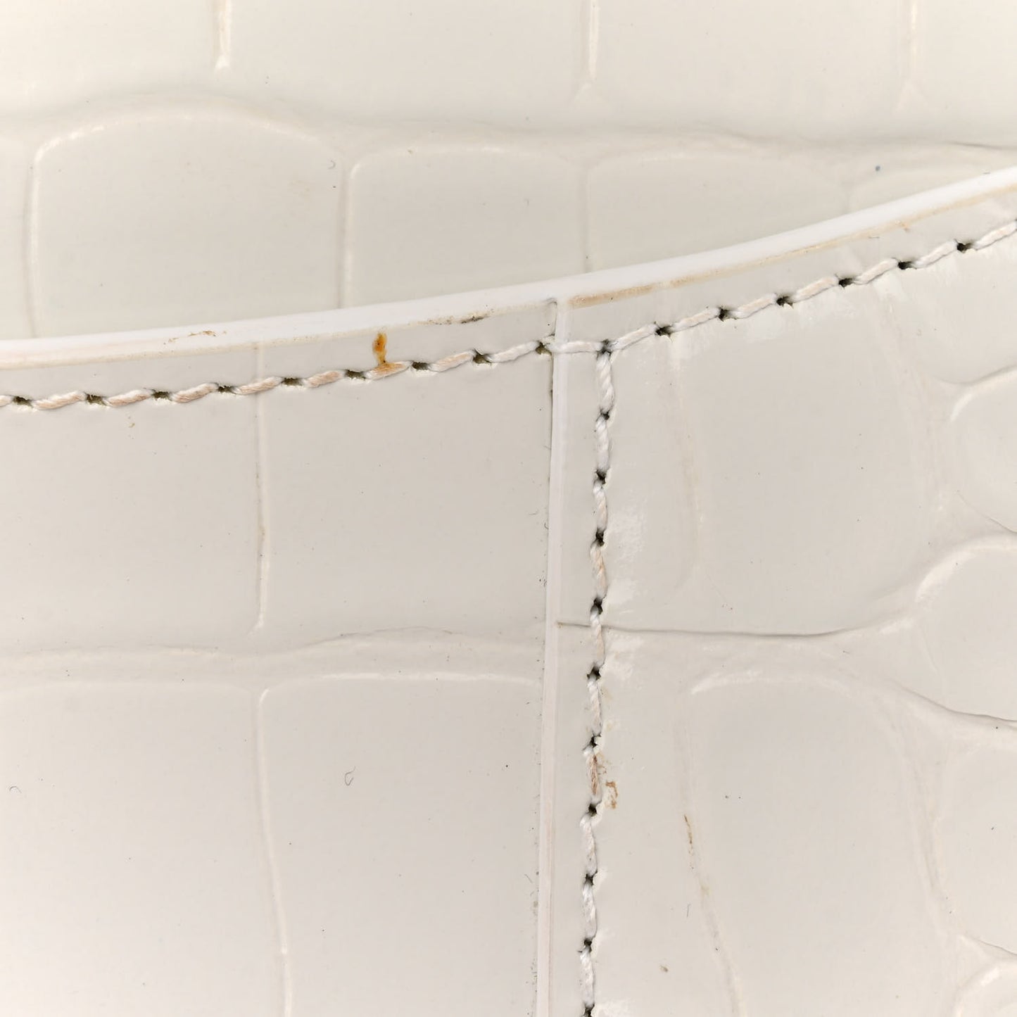 Shiny Calfskin Crocodile Embossed Hourglass Chain Bag Cream