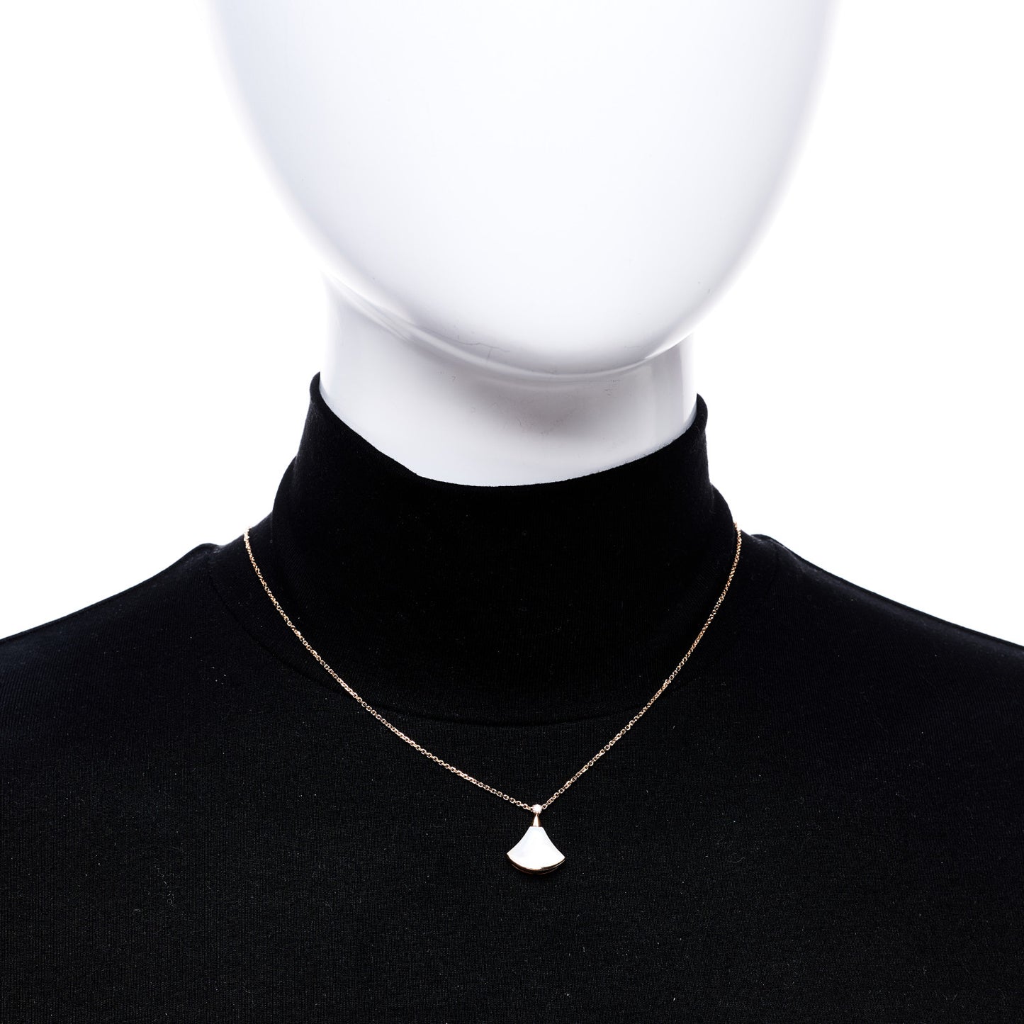 18K Rose Gold Diamond Mother of Pearl Small Divas' Dream Pendant Necklace