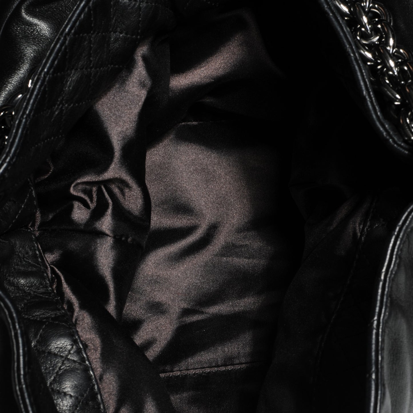 Lambskin Soft and Chain Large Hobo Black