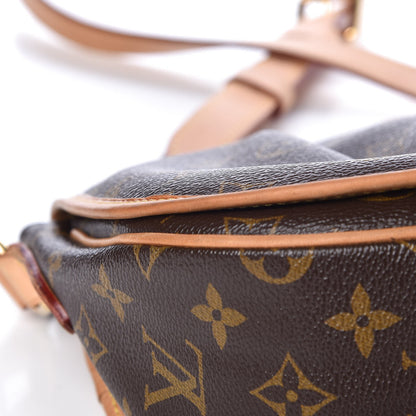 Louis Vuitton Monogram Menilmontant PM 9 of 16