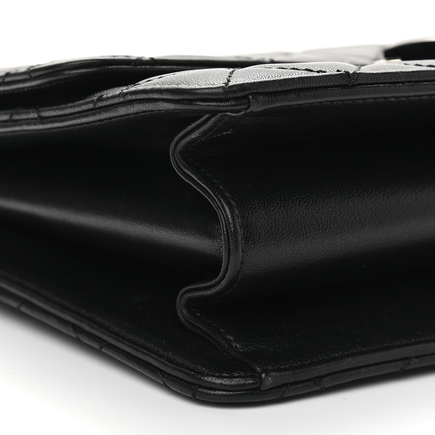 Sheepskin Quilted Large Beauty Lock Flap Black