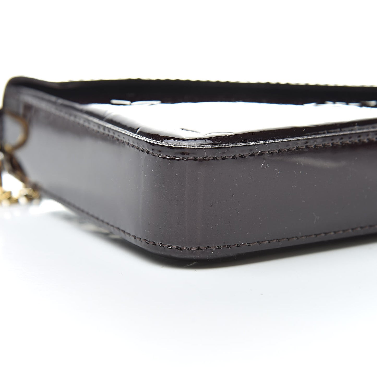Vernis Pochette Felicie Chain Wallet Amarante
