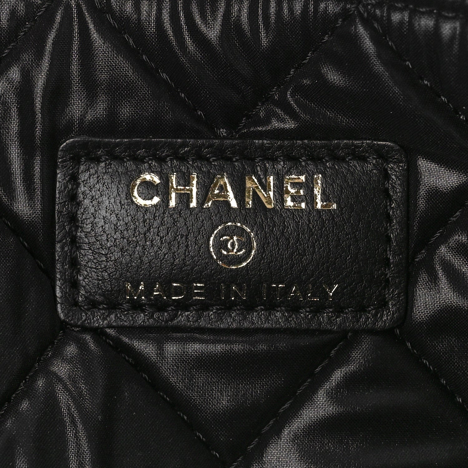 Chanel Caviar Quilted Medium Boy Cosmetic Case Black 6 of 9
