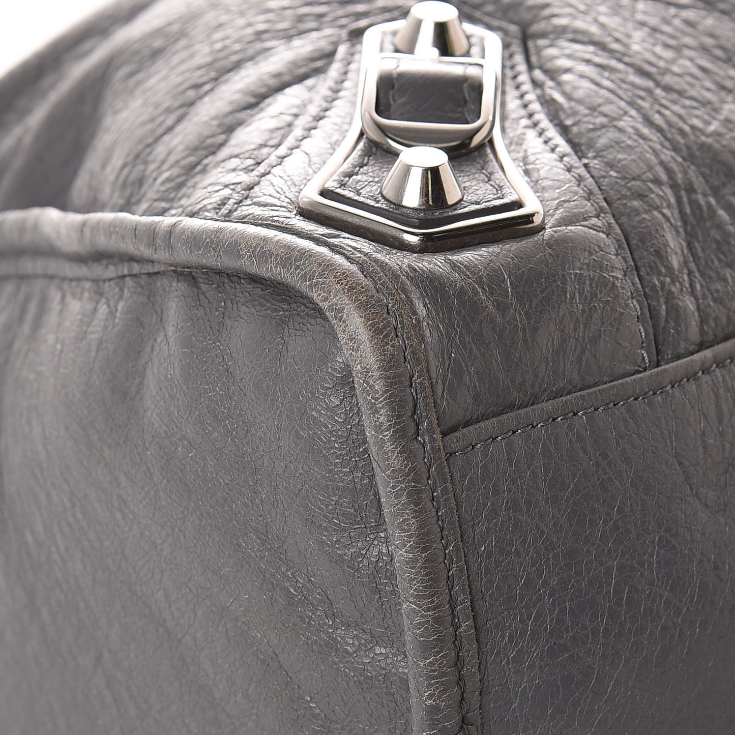 Agneau Silver Metallic Edge Hardware City Gris Cendre