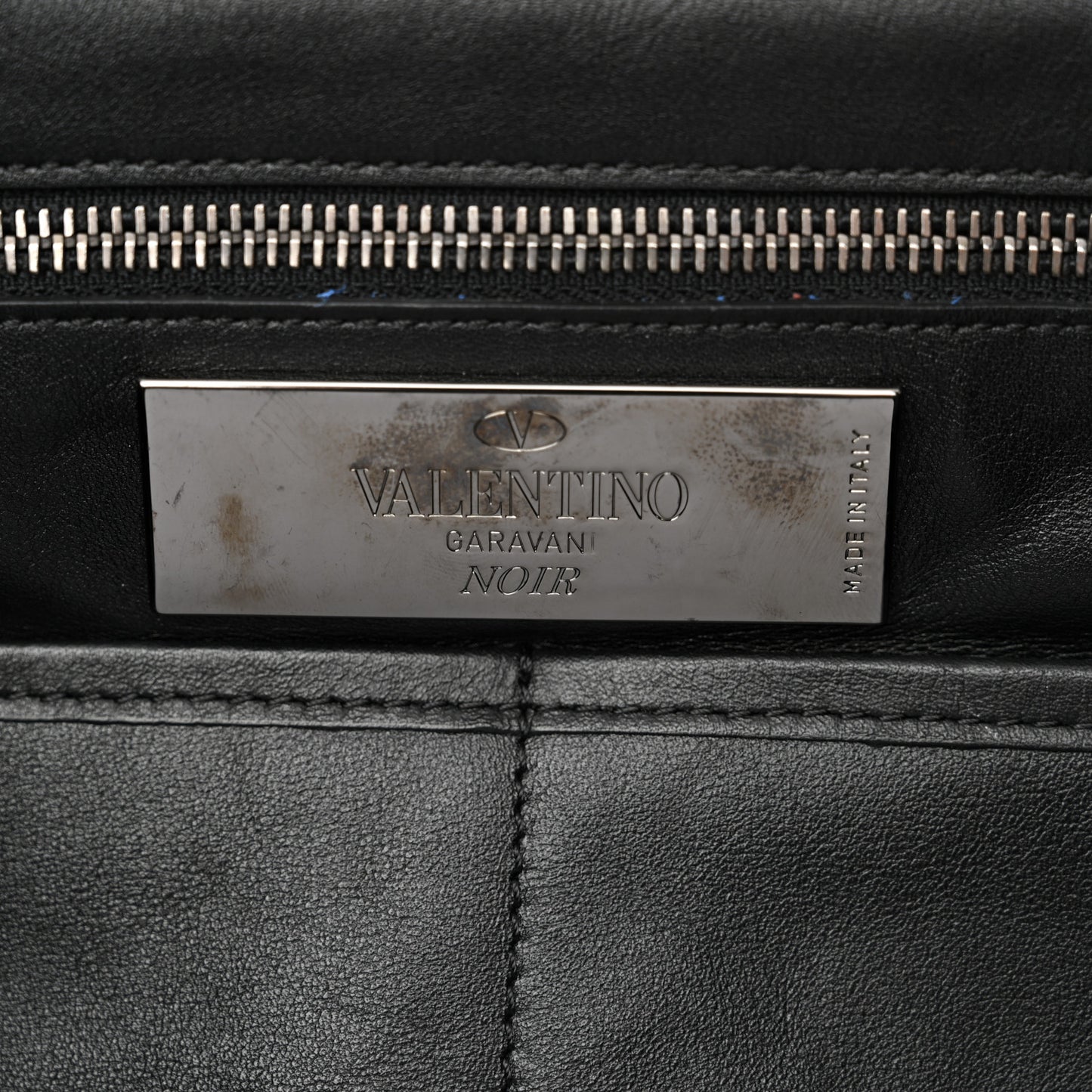 Vitello Medium Rockstud Tote Black