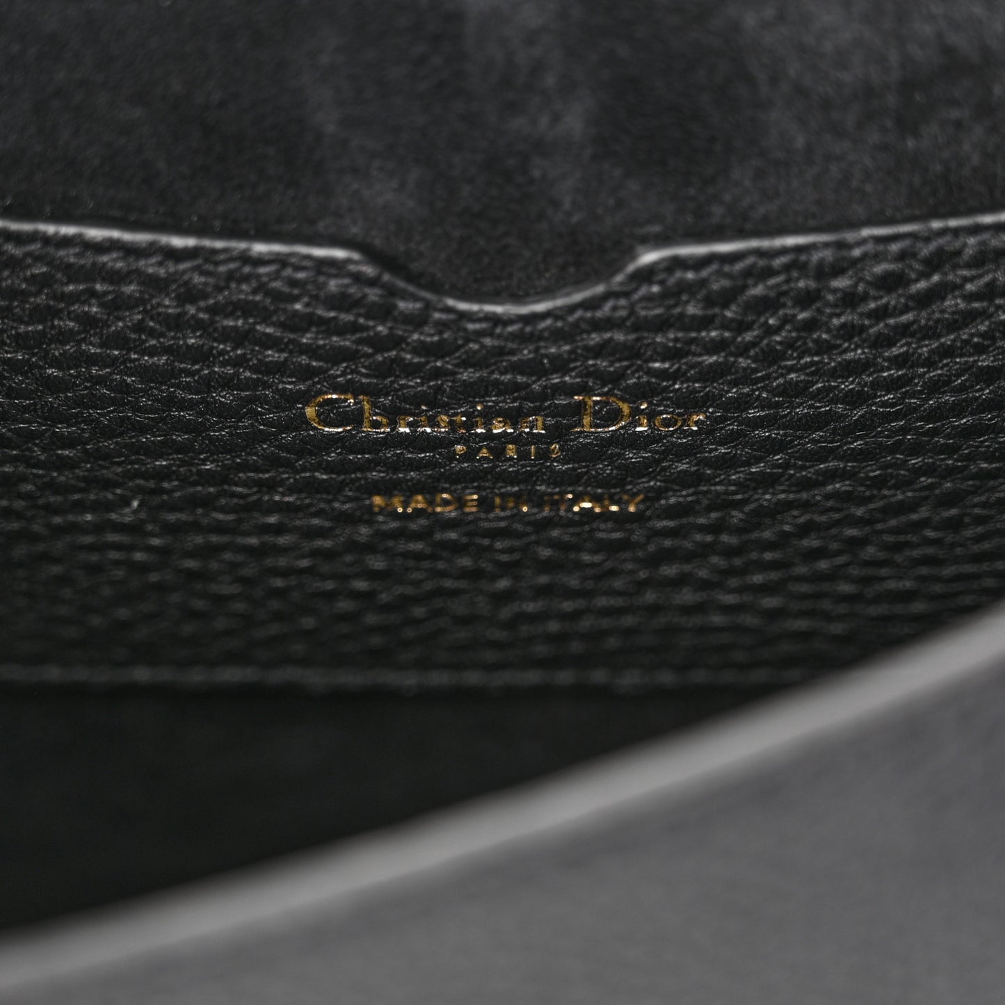 Grained Calfskin Medium Bobby Flap Black