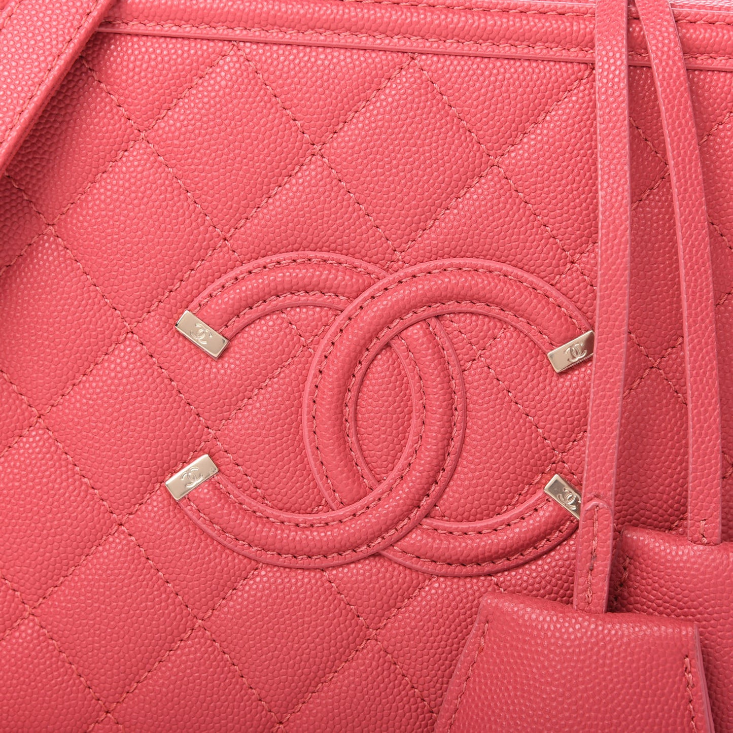 Caviar Quilted Medium CC Filigree Vanity Case Pink