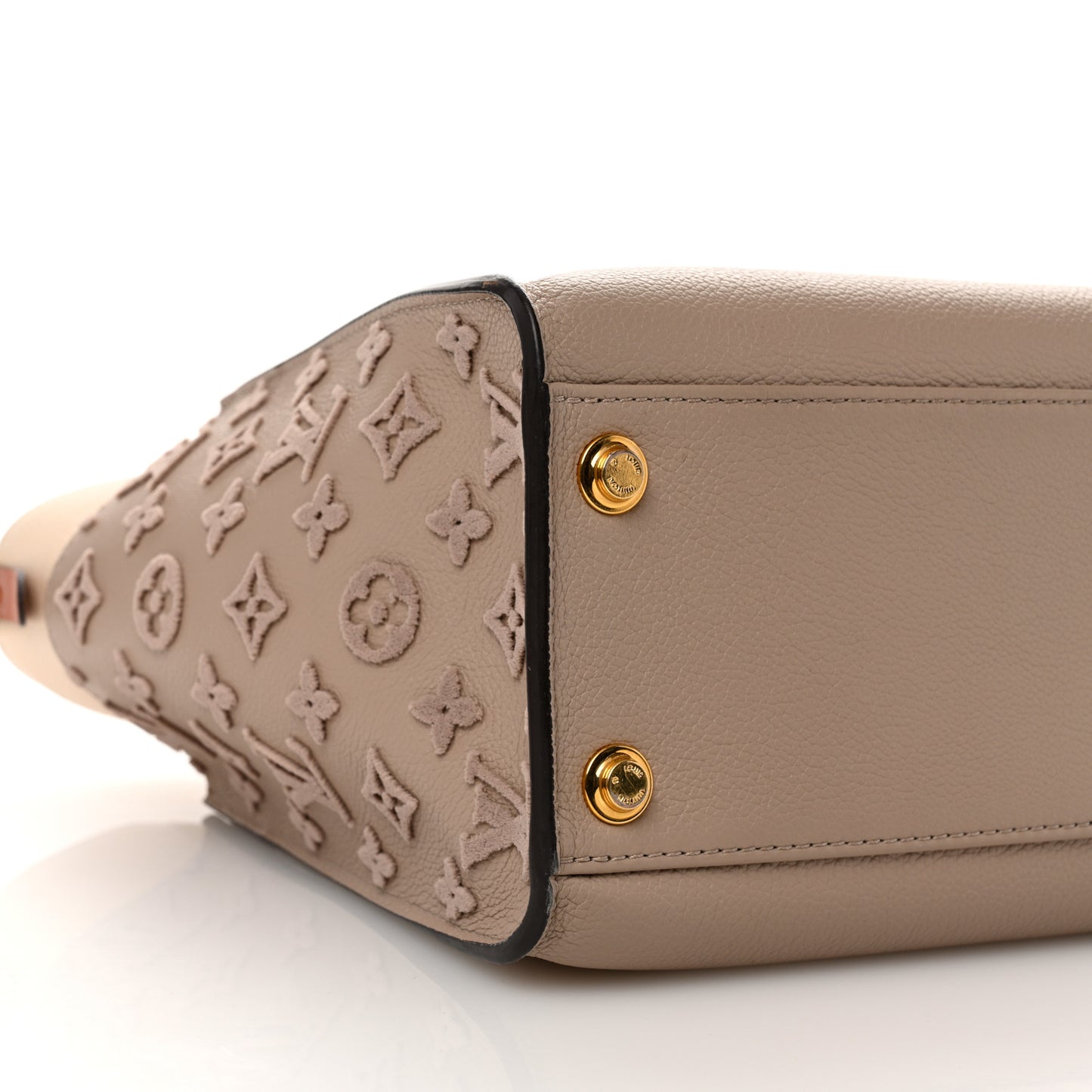 Calfskin Monogram Tufting On My Side Galet