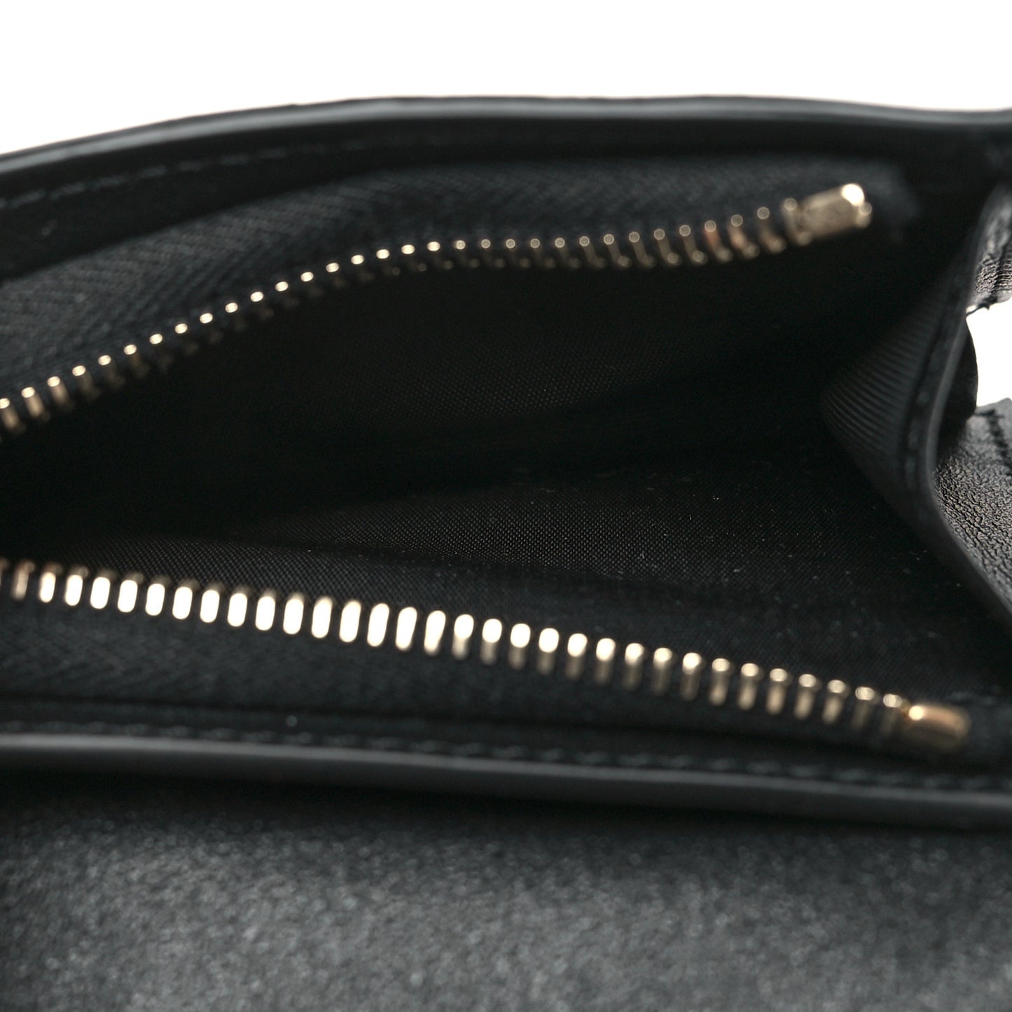 Calfskin Rockstud Bi-Fold Card Holder Black