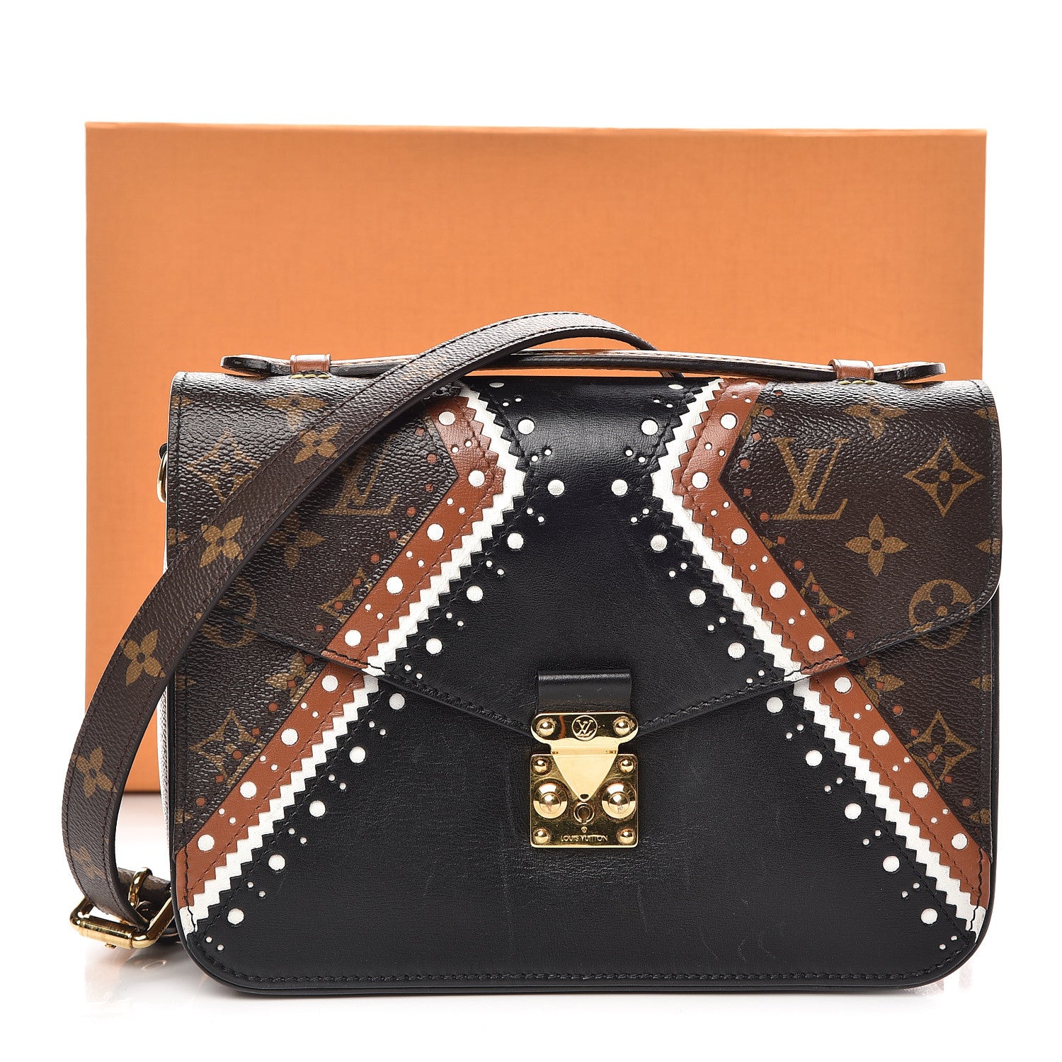 Louis Vuitton Monogram Pochette Metis MM 17 of 17