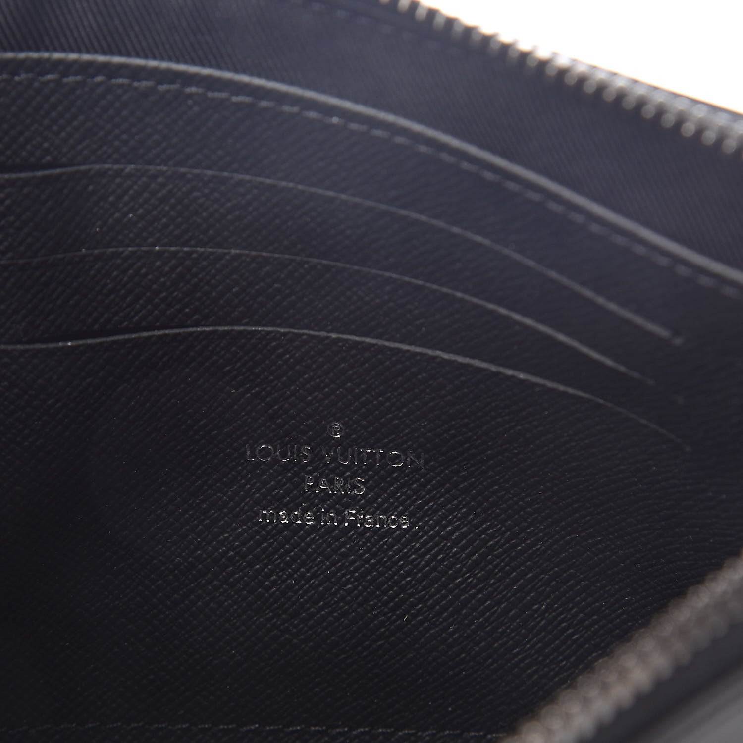 Louis Vuitton Monogram Eclipse Discovery Pochette 6 of 7