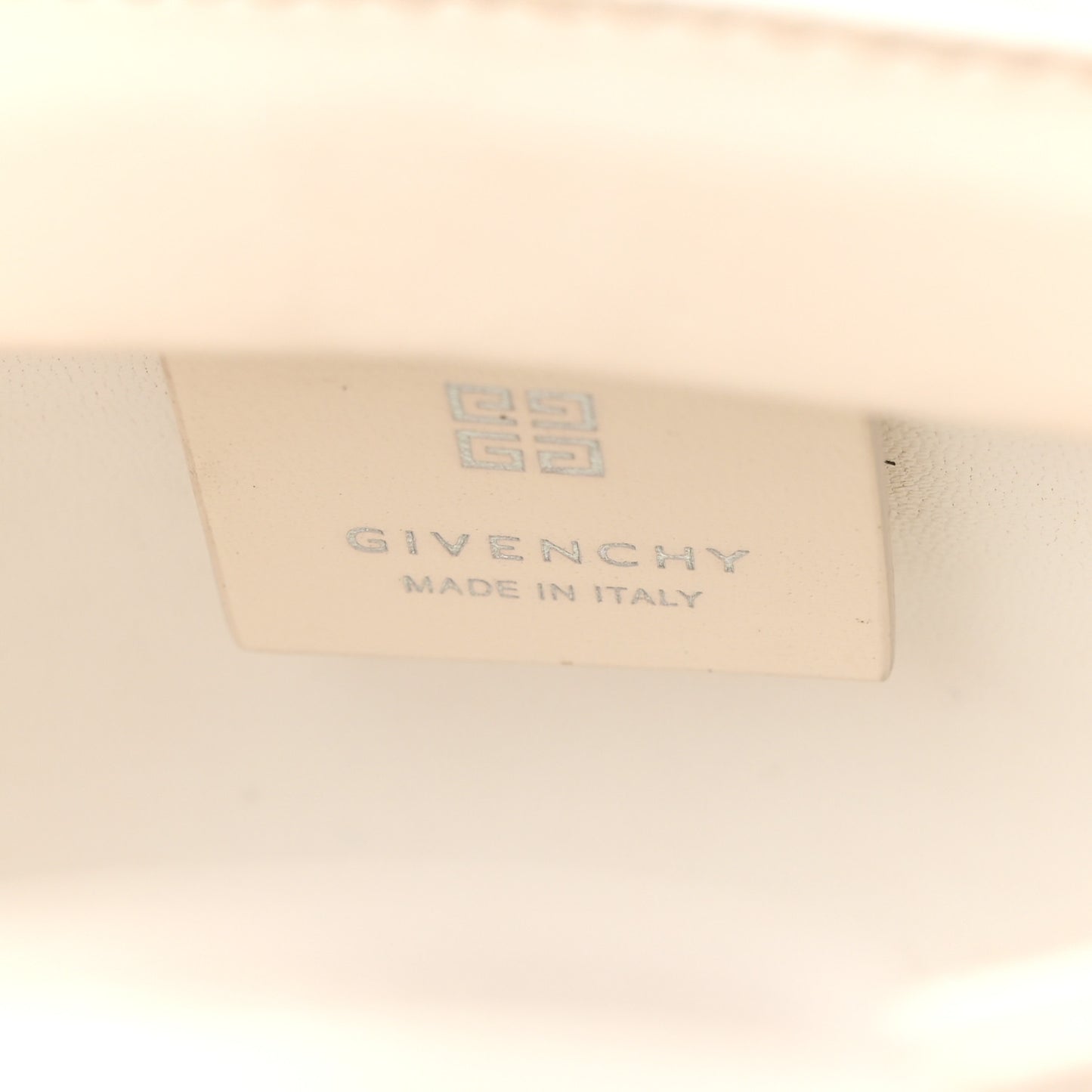 Shiny Lord Calfskin Micro Antigona Ivory