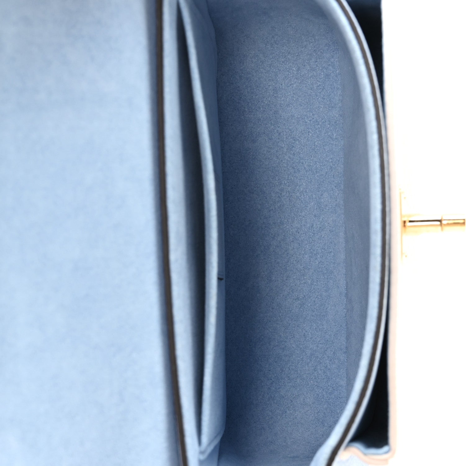 Louis Vuitton Grained Calfskin Lockme Tender Bleu Nuage 5 of 9