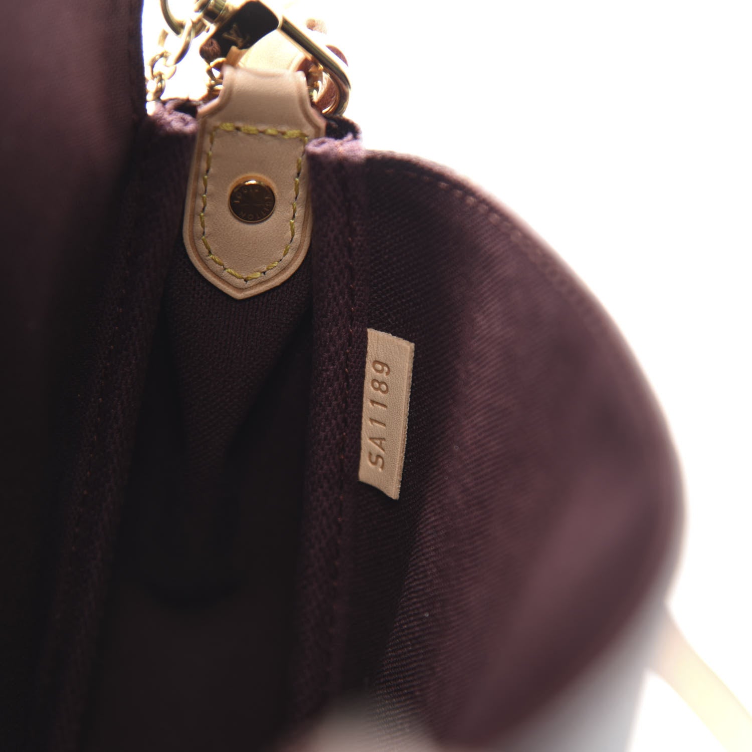 Louis Vuitton Monogram Favorite MM 9 of 11