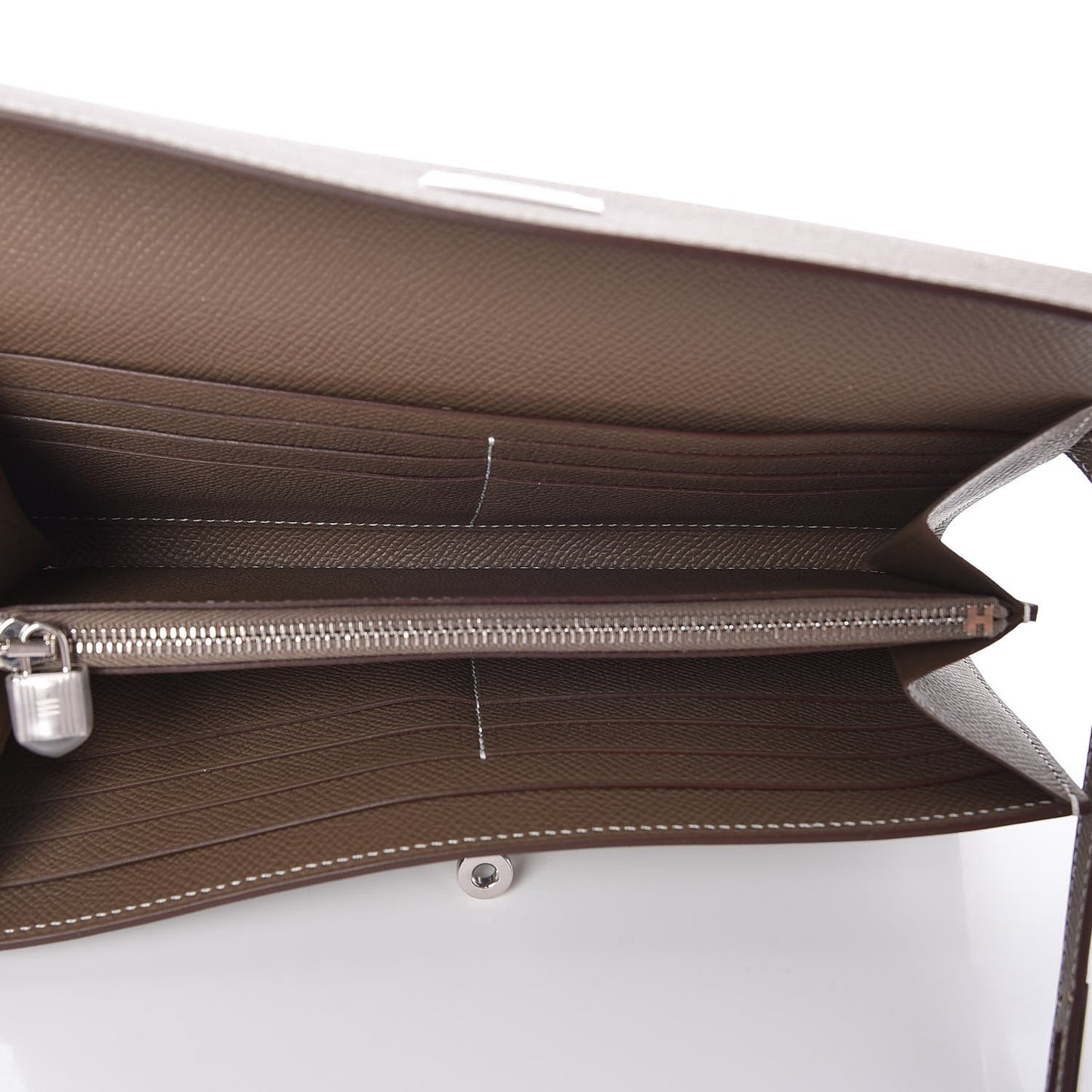 Epsom Kelly Longue Wallet Etoupe