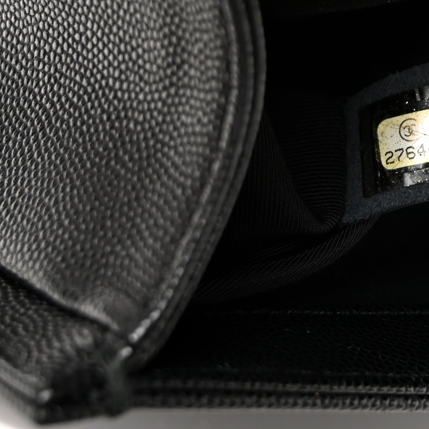 Caviar Quilted Medium Boy Flap Black