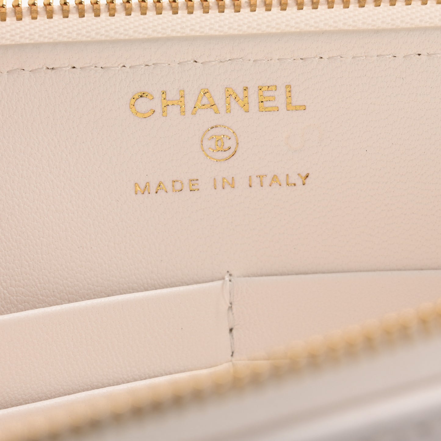Lambskin Quilted Wave Clutch White