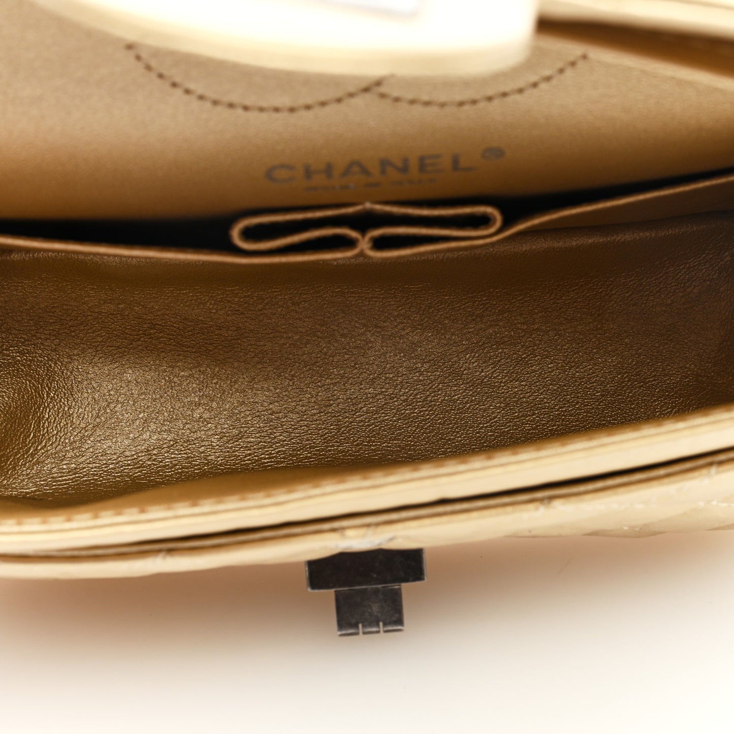 Metallic Calfskin Quilted 2.55 Reissue 224 Flap Gold