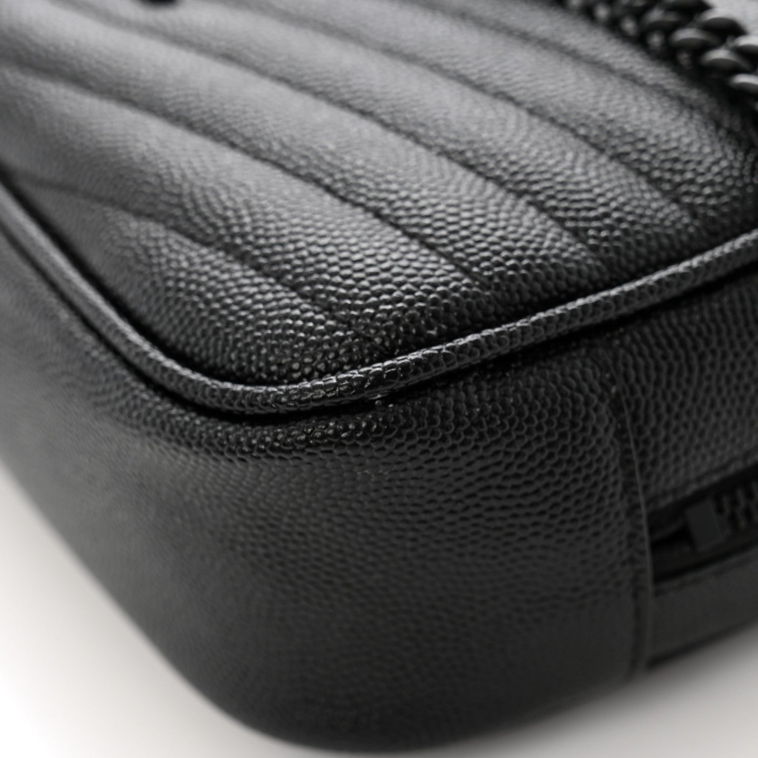 Saint Laurent Grain De Poudre Matelasse Monochrome Monogram Mini Lou Camera Bag Black 12 of 14