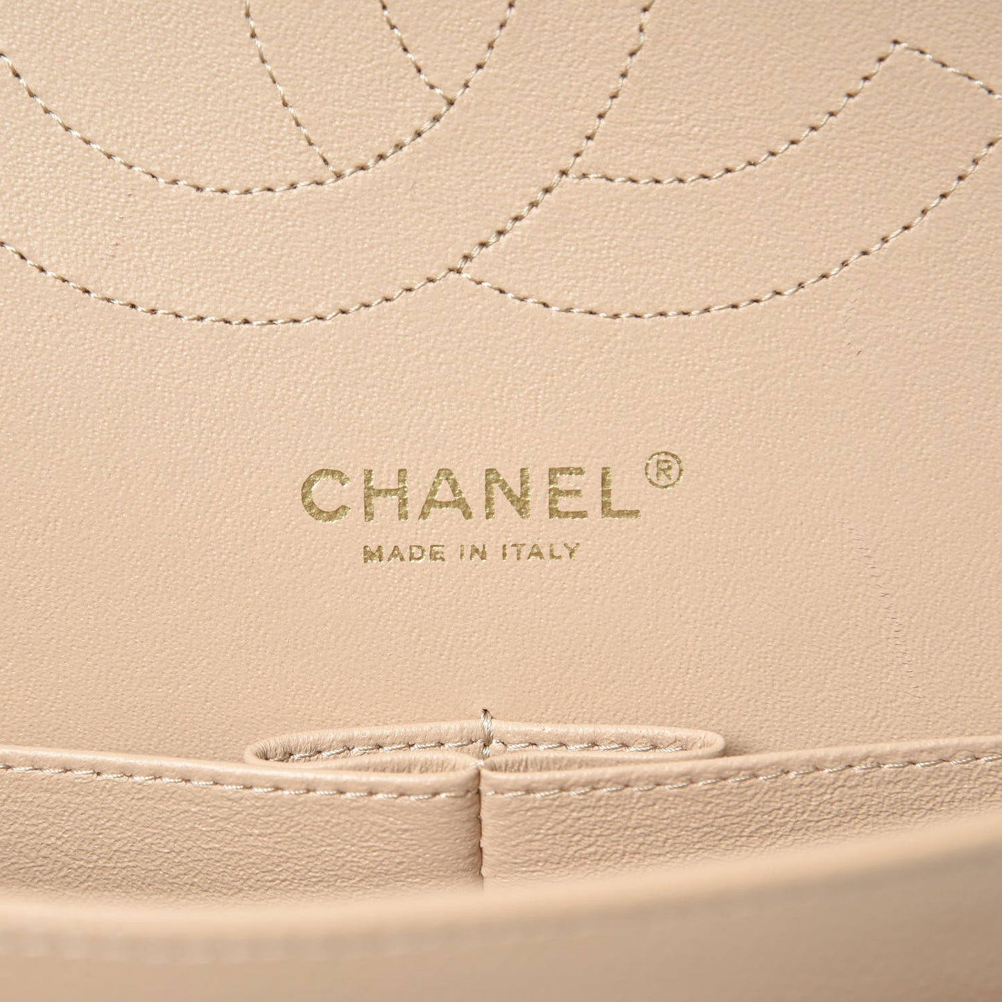 Caviar Quilted Jumbo Double Flap Beige Clair