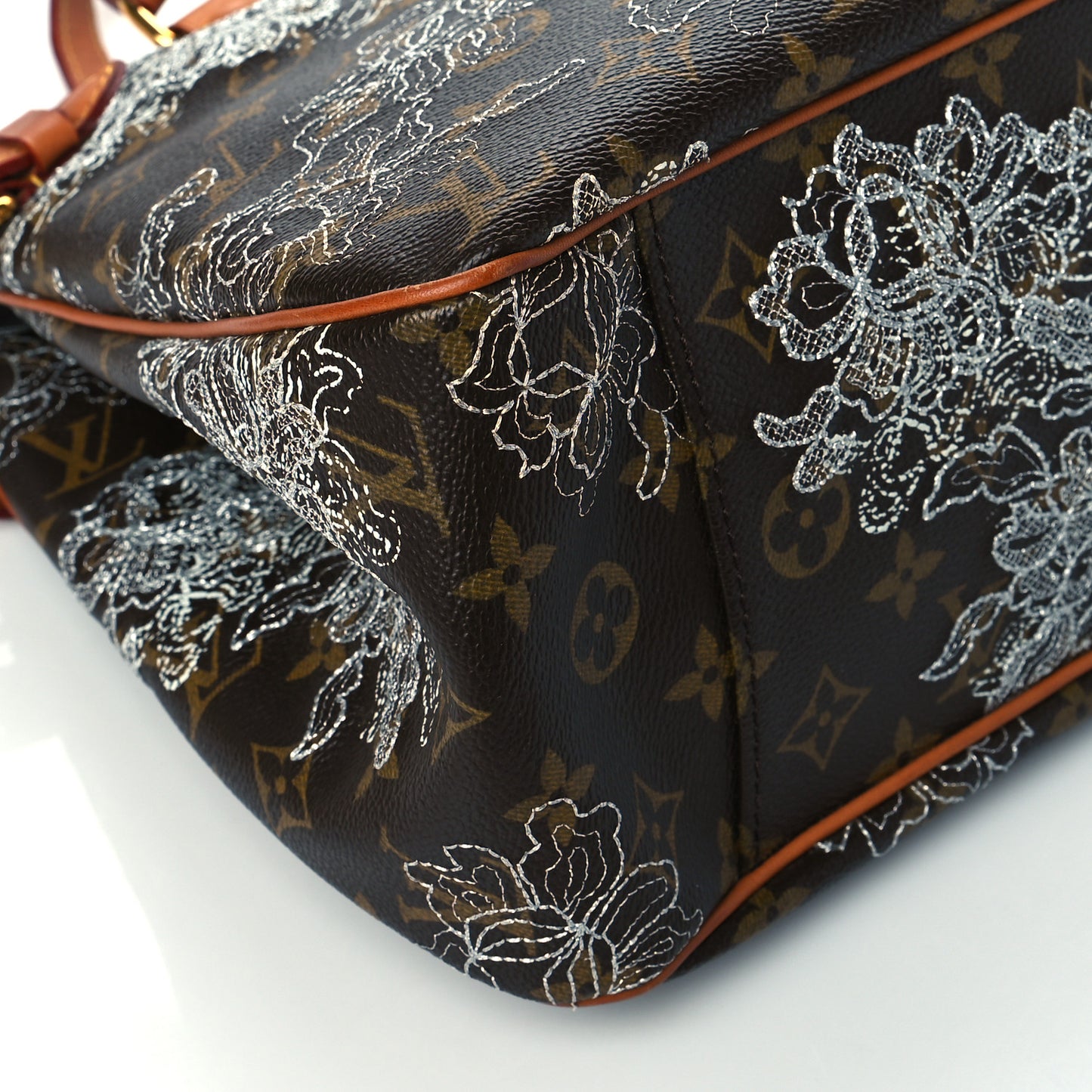 Monogram Dentelle Batignolles Horizontal Silver