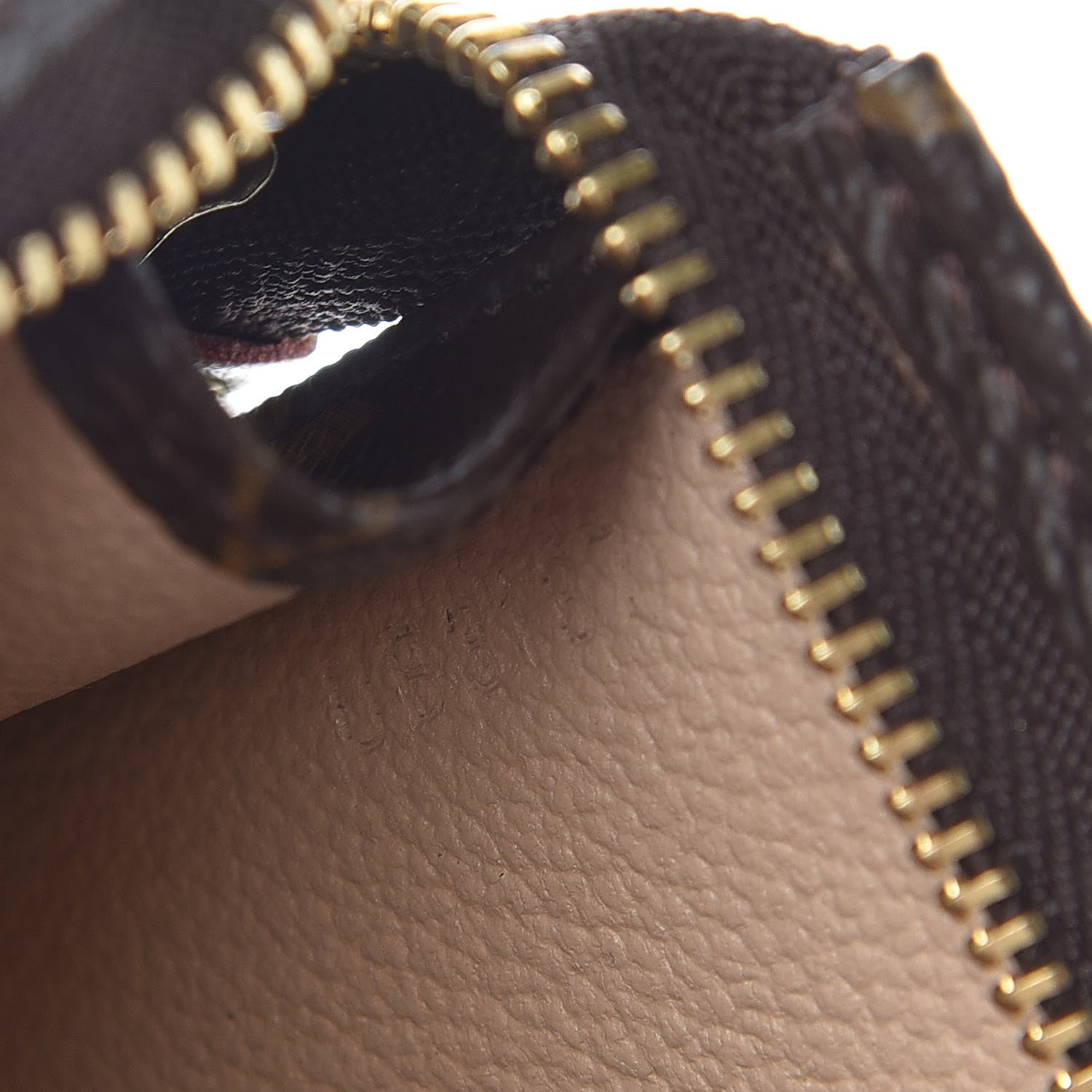 Louis Vuitton Monogram Toiletry Pouch 15 8 of 9